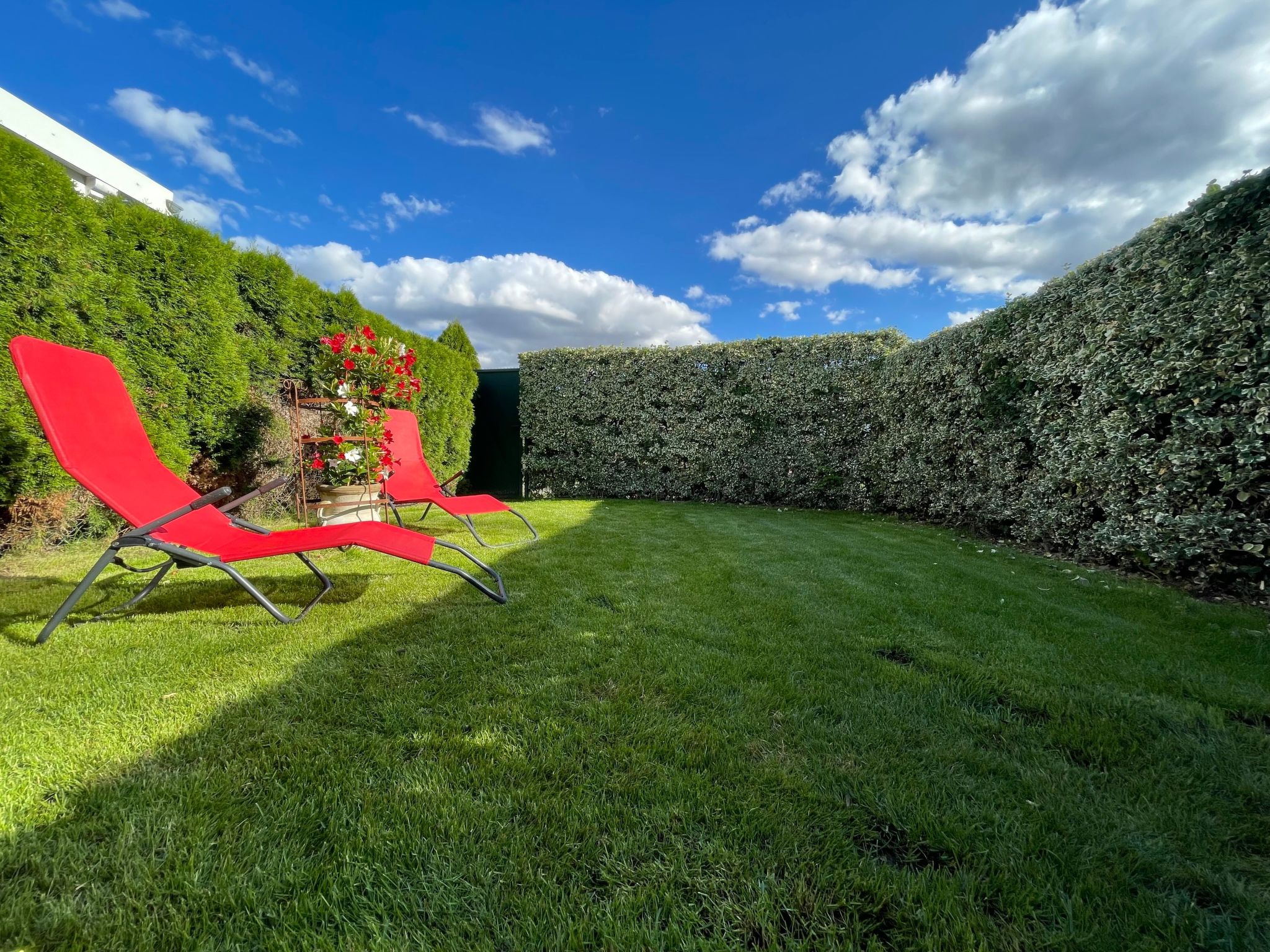 Modernes Ferienhaus mit Terrasse und Garten-Binnen
