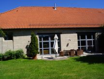 in Weenzen mit Großem Garten