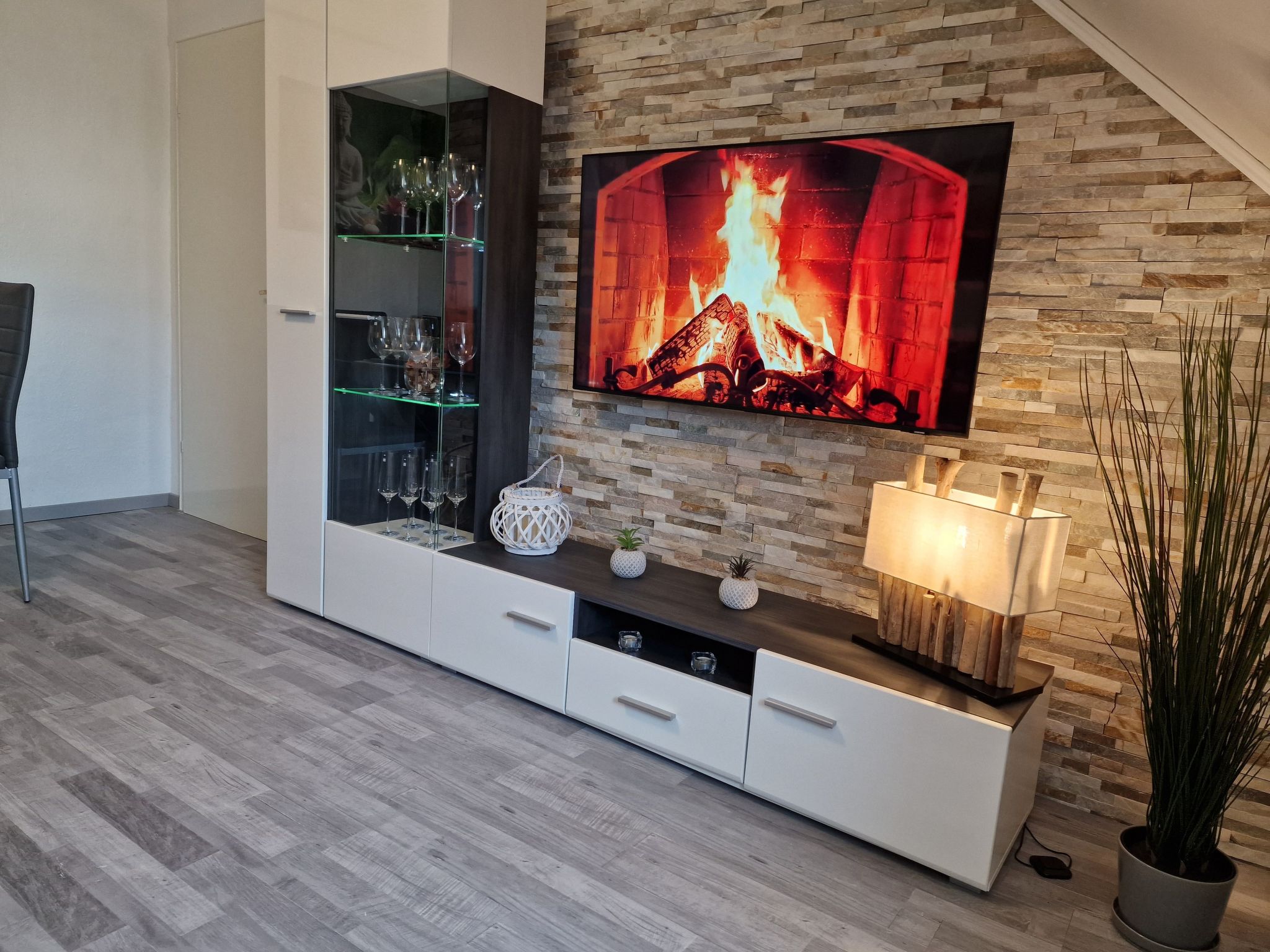 Exklusives und helles Apartment im Zentrum-Image-tags.info