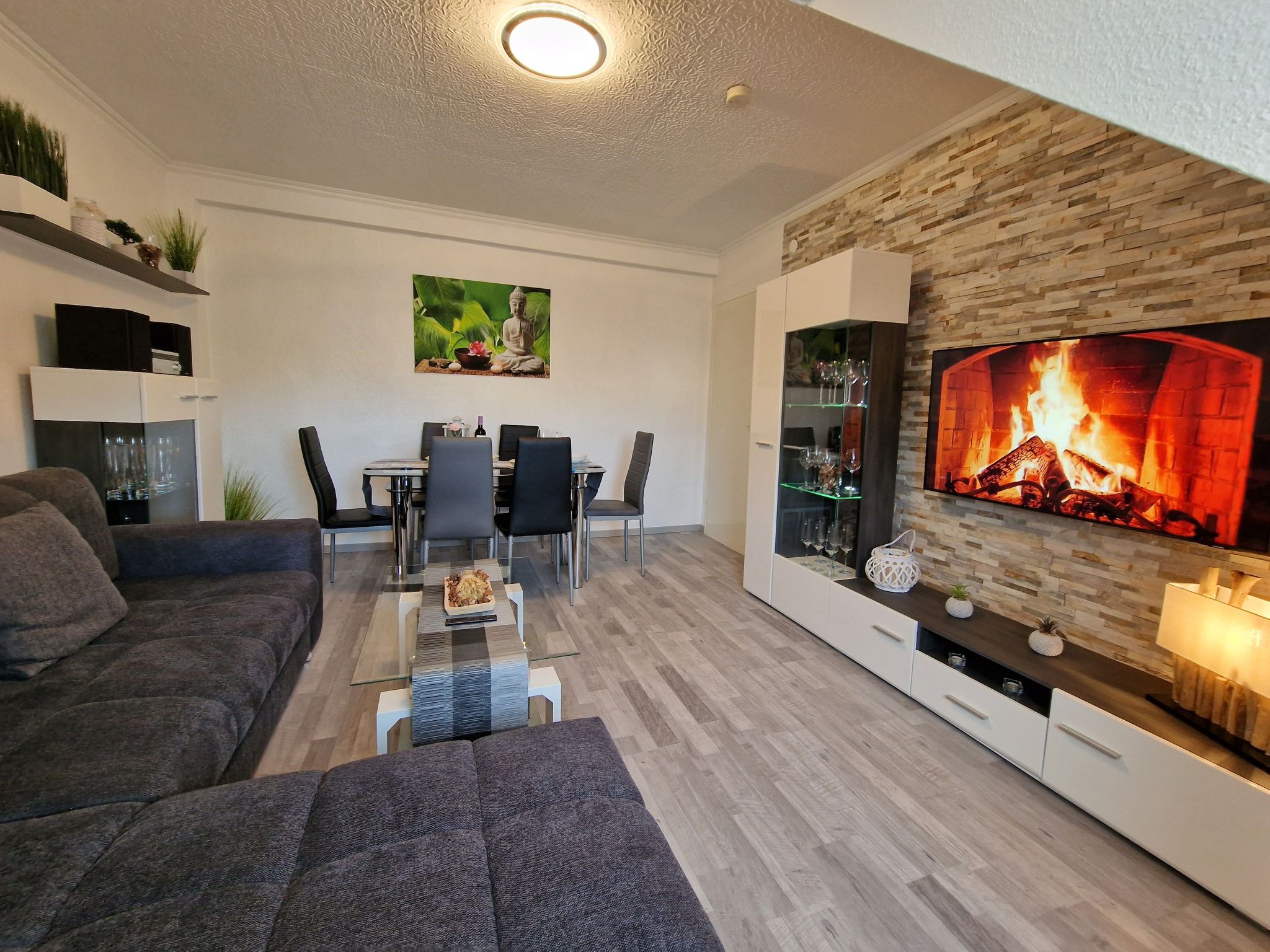 Exklusives und helles Apartment im Zentrum-Image-tags.info