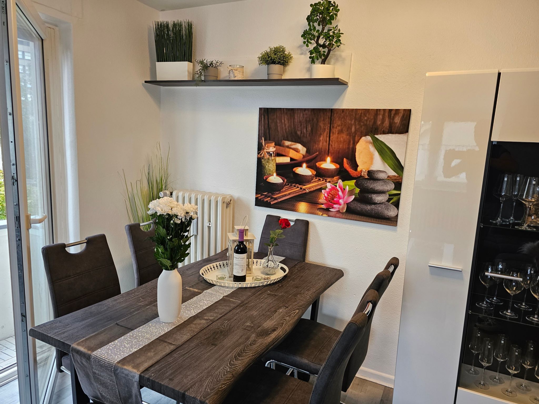 Exklusives und helles Apartment im Zentrum-Image-tags.info