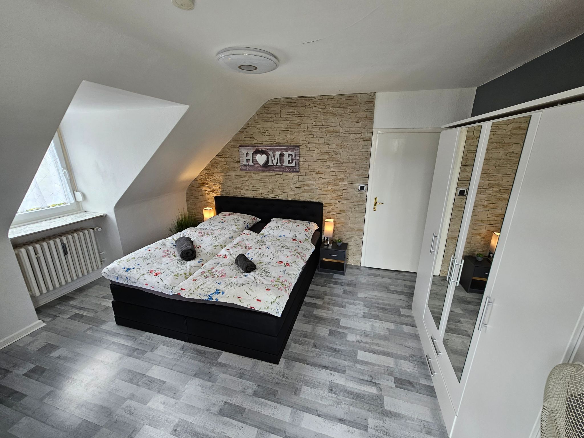 Exklusives und helles Apartment im Zentrum-Image-tags.info