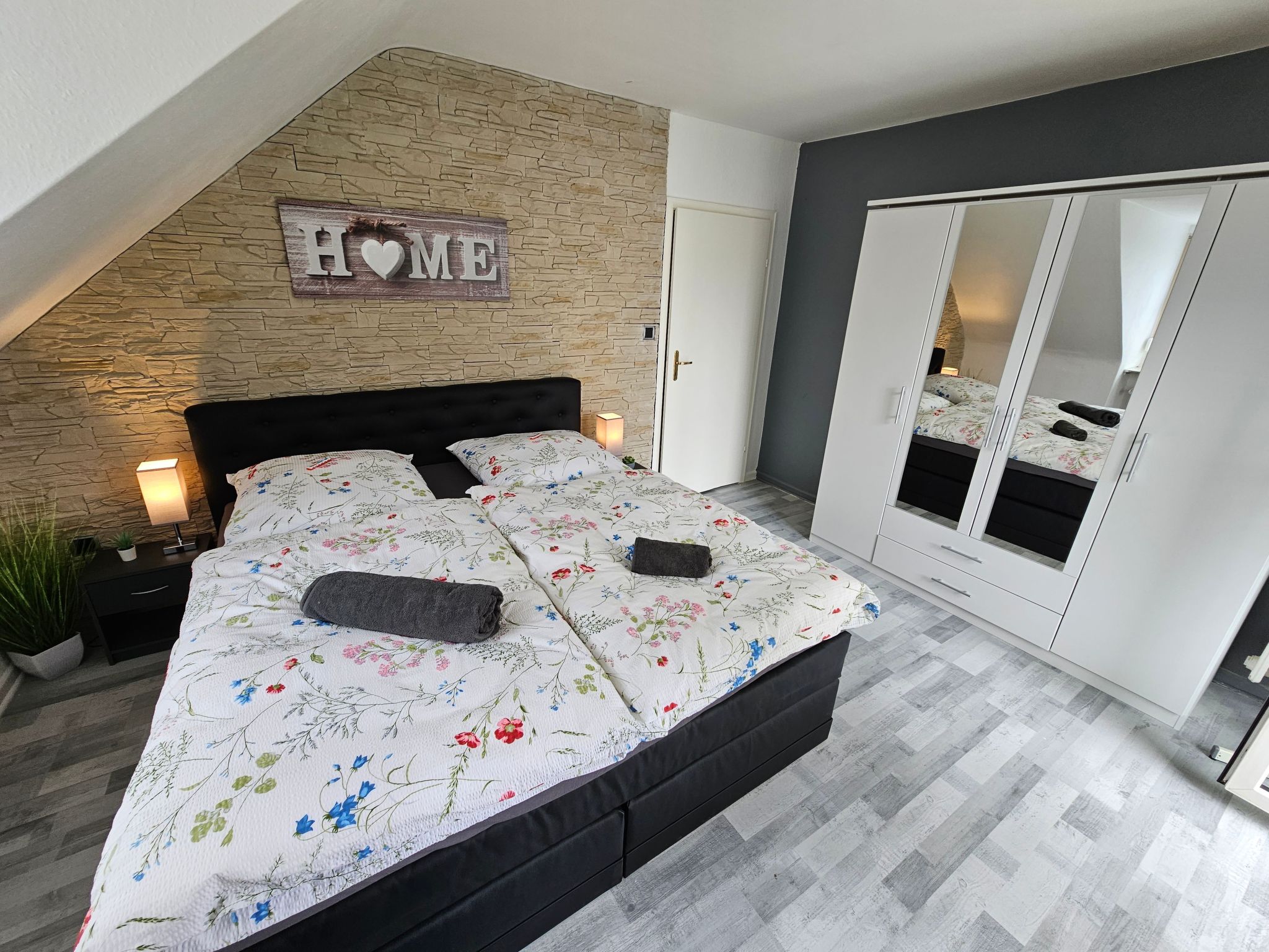 Exklusives und helles Apartment im Zentrum-Image-tags.info