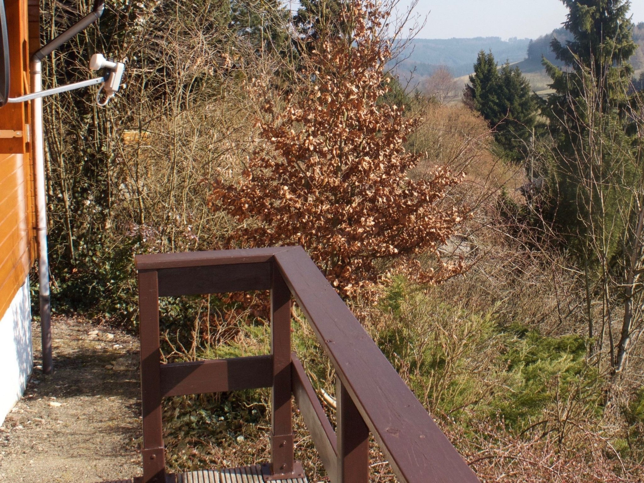 Mit Privatparkplatz-Drinnen