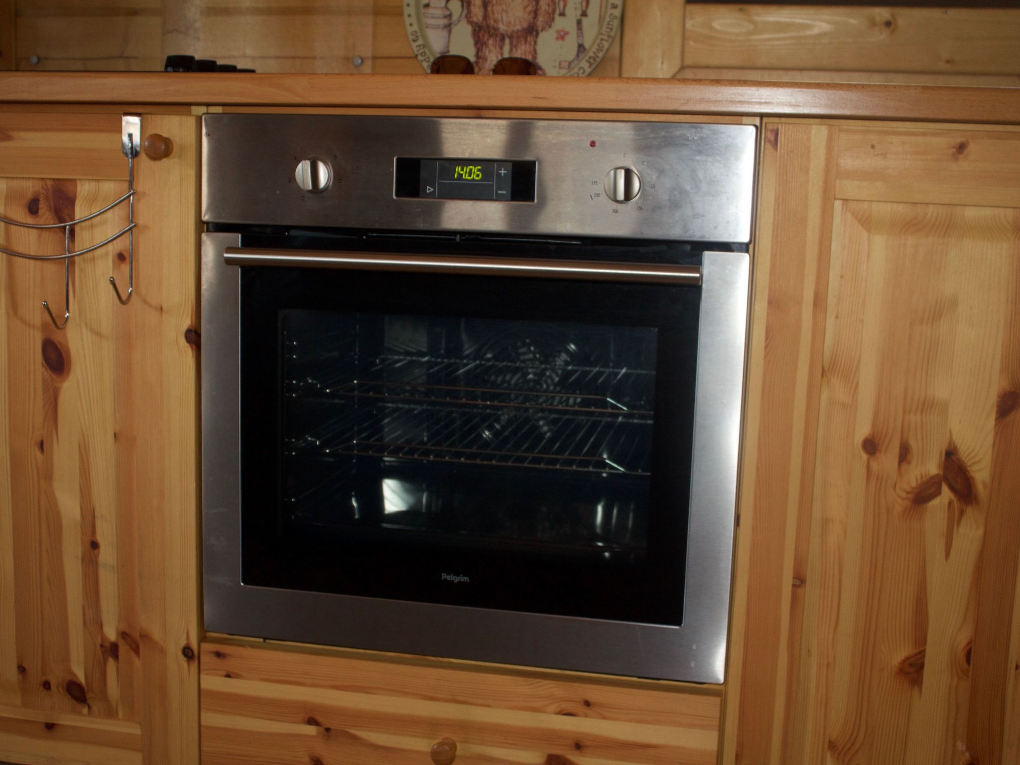 Mit Privatparkplatz-Drinnen