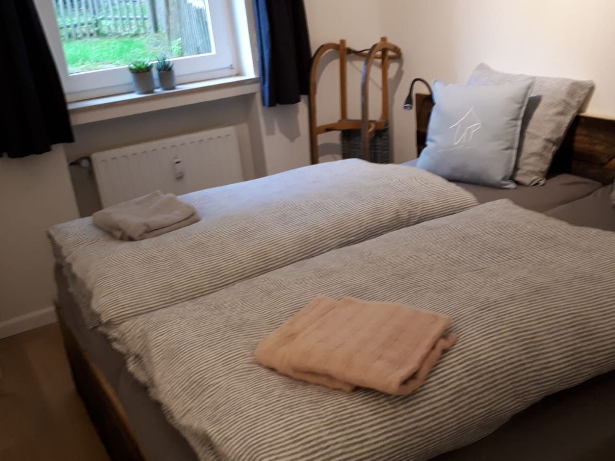 Renovierte Wohnung in Schwalefeld mit Garten, Terrasse und Grill-Image-tags.info