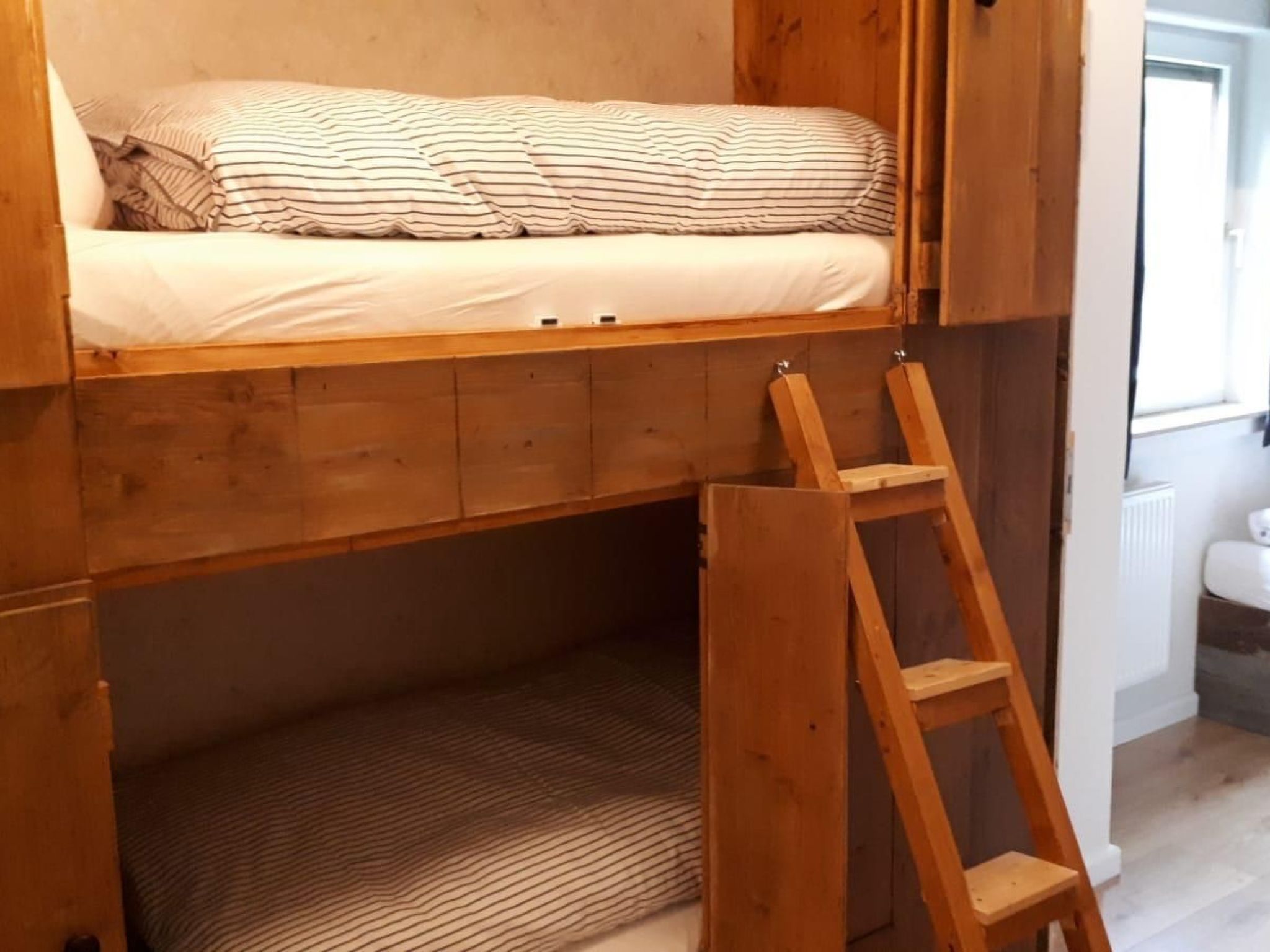 Renovierte Wohnung in Schwalefeld mit Garten, Terrasse und Grill-Image-tags.info