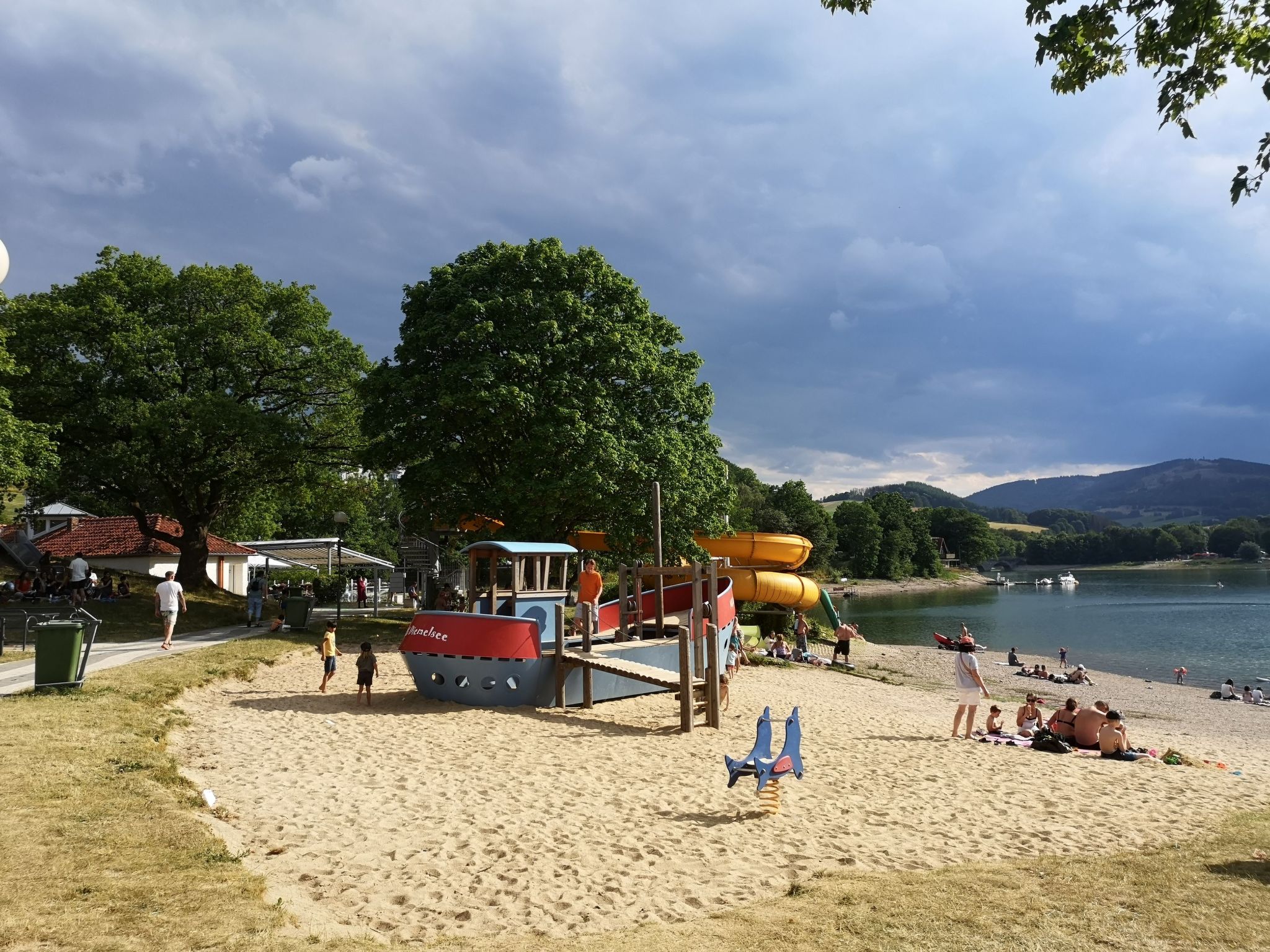 Chalet am Diemelsee-Image-tags.info