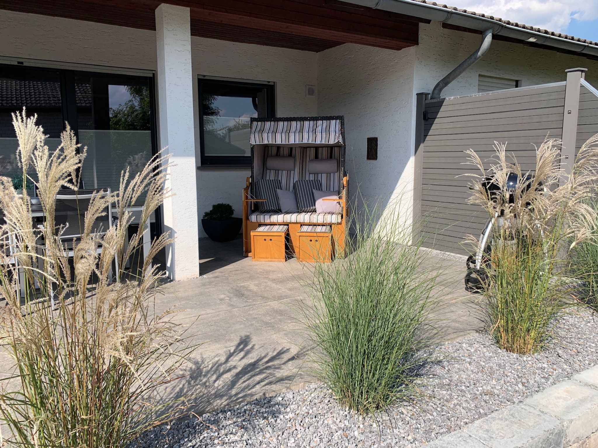 Mit Garten, Grill und Terrasse