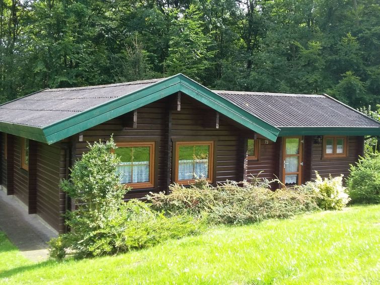 Op 1,0 km van het centrum: Ruim vakantiehuis in Bad Arolsen in Bad Arolsen