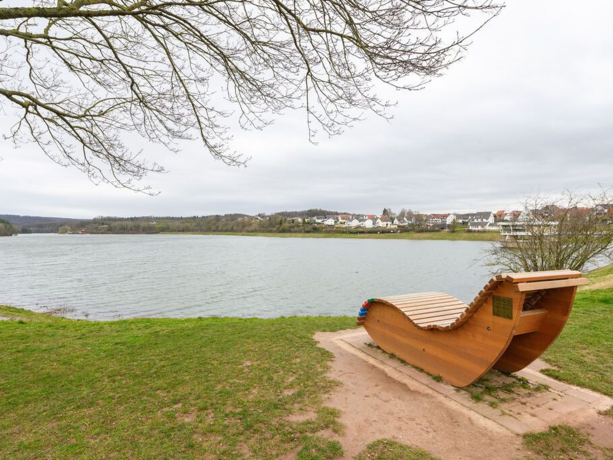 Schönes Ferienhaus am Twistesee-Binnen