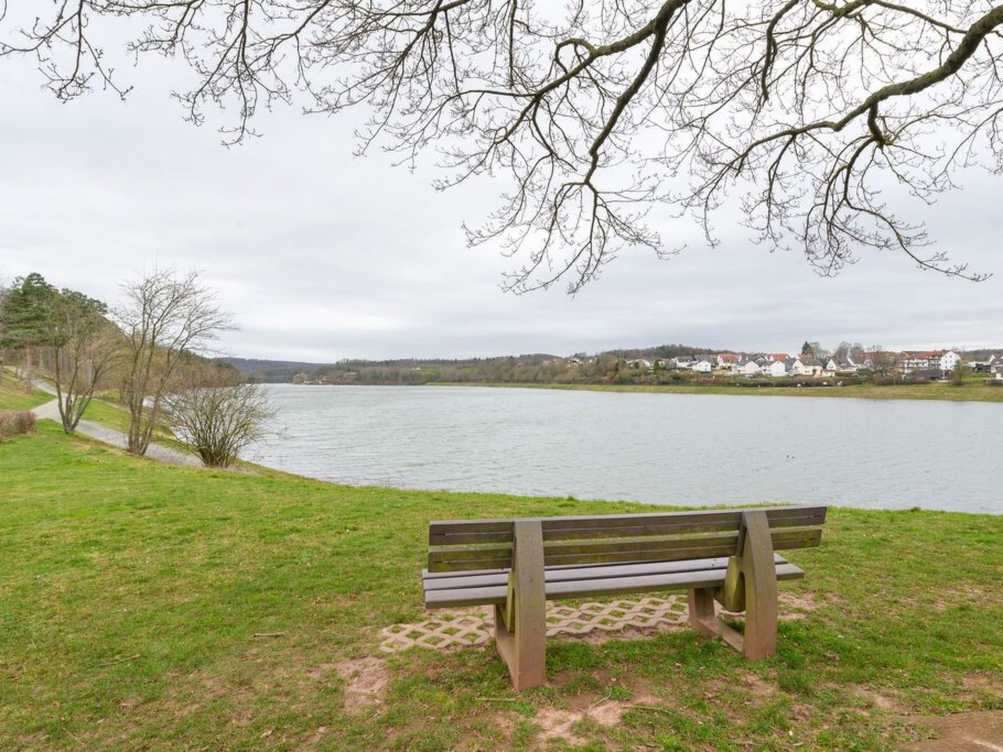Schönes Ferienhaus am Twistesee-Binnen