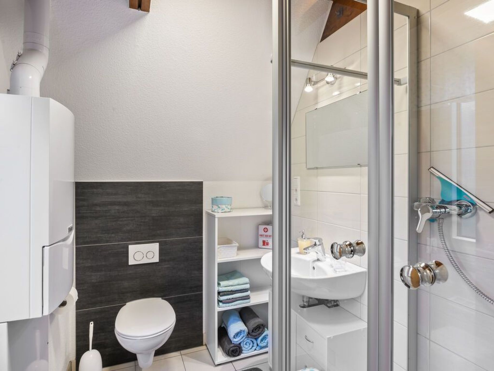 Schönes Ferienhaus am Twistesee-Binnen