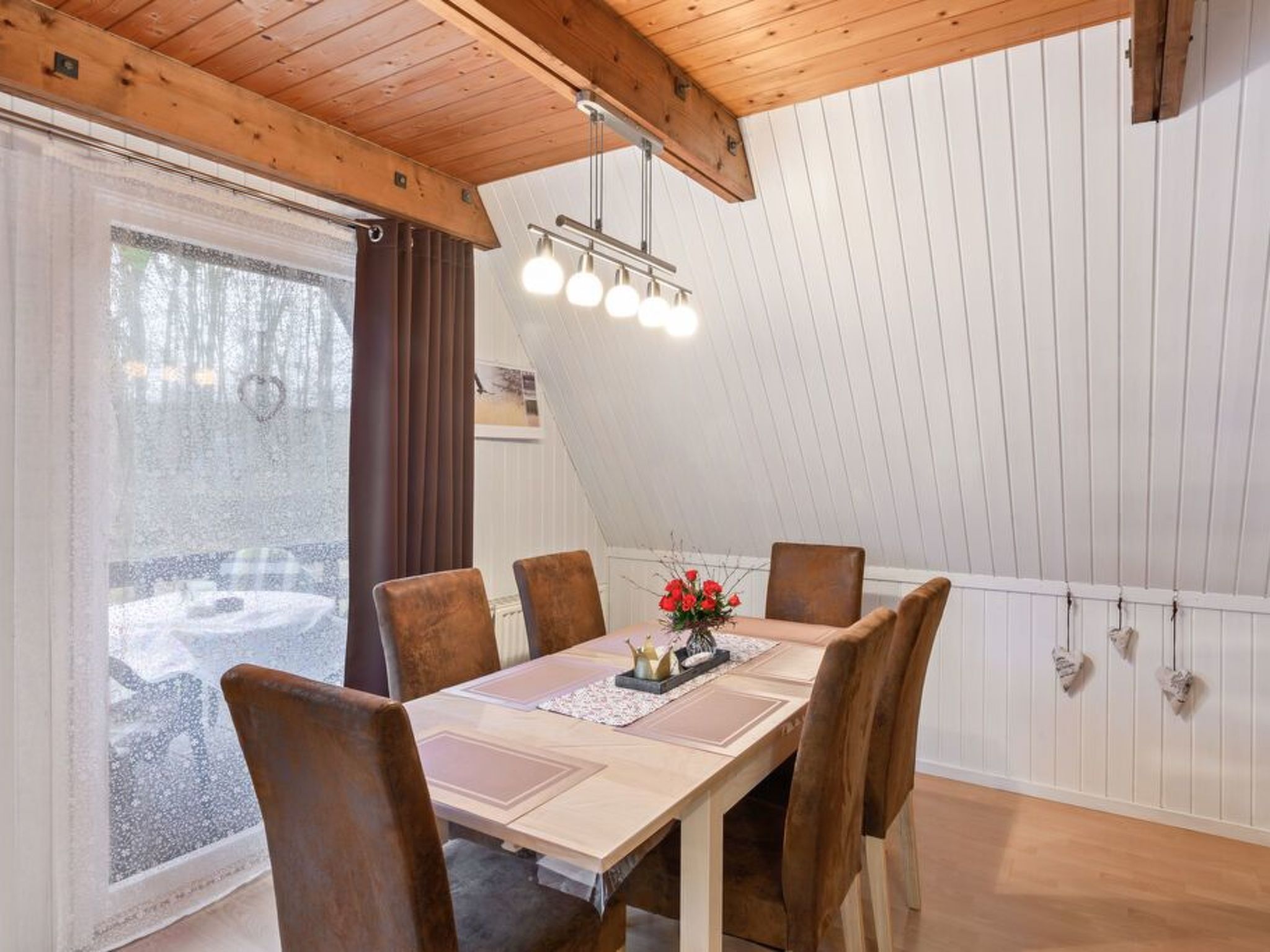 Schönes Ferienhaus am Twistesee-Binnen