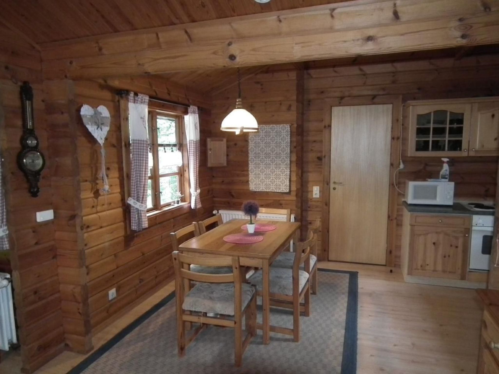 Wunderschönes Ferienhaus am Waldrand-Binnen