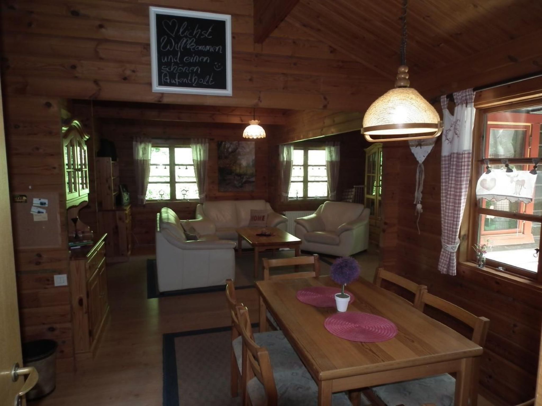 Wunderschönes Ferienhaus am Waldrand-Binnen