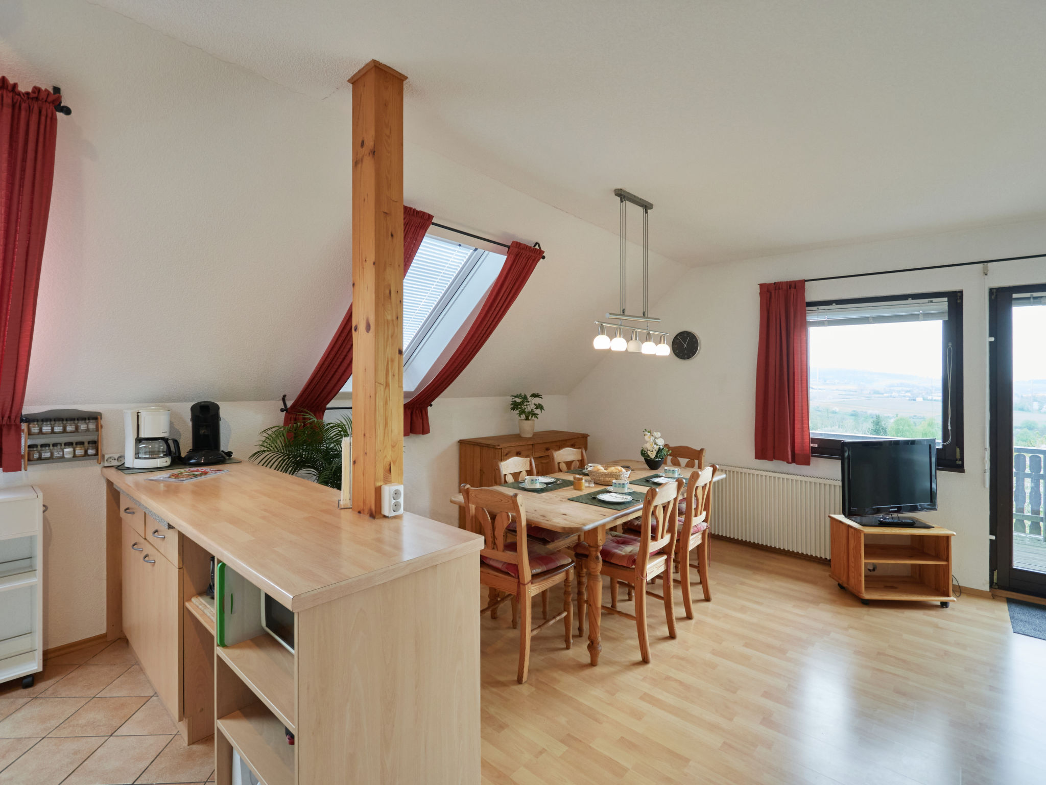 Kitchen / Dining Room