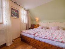 Gemütliche Wohnung in Bracht mit Garten