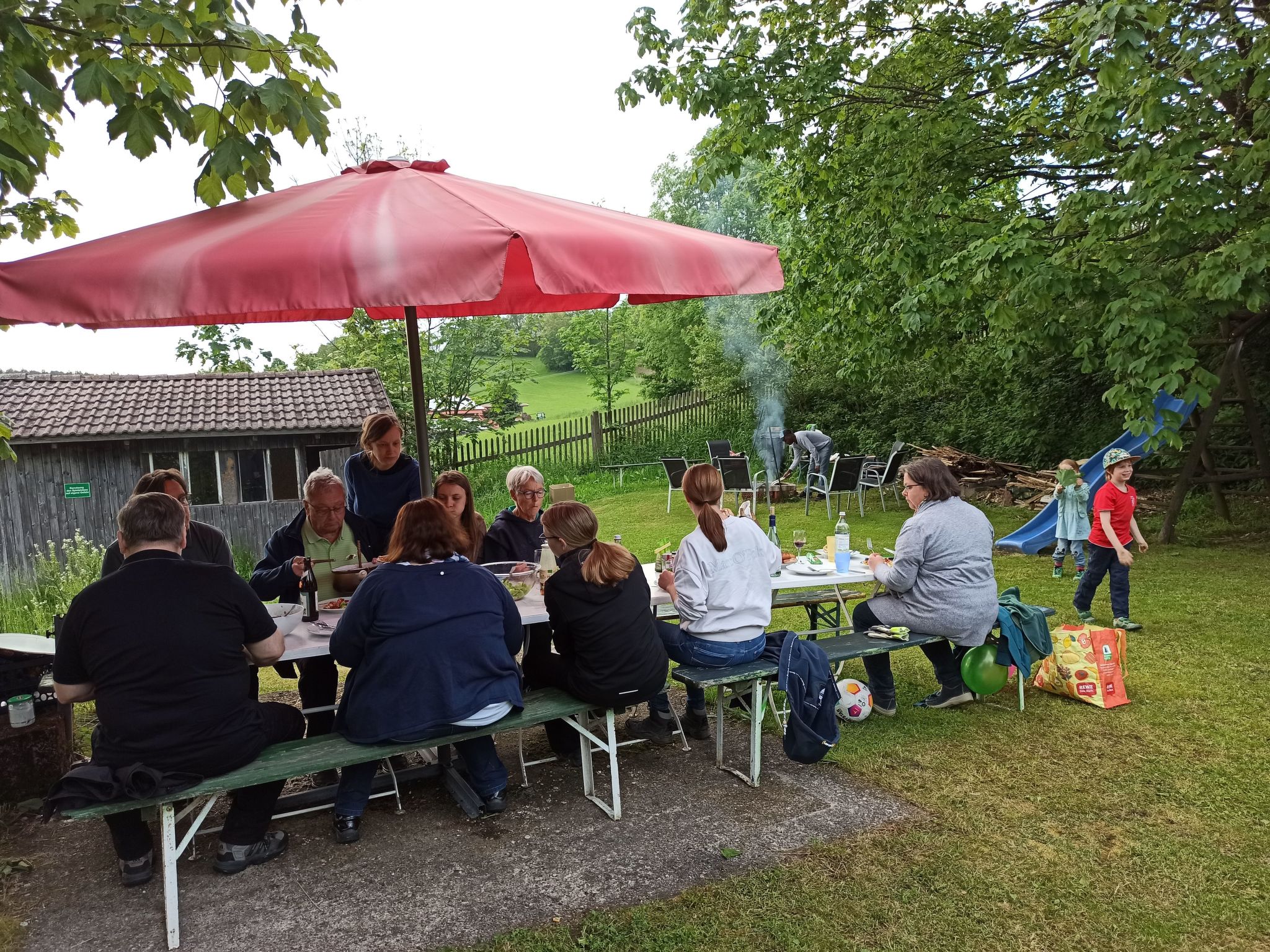 Geräumiges Ferienhaus mit Garten in Rittsteig - Outside