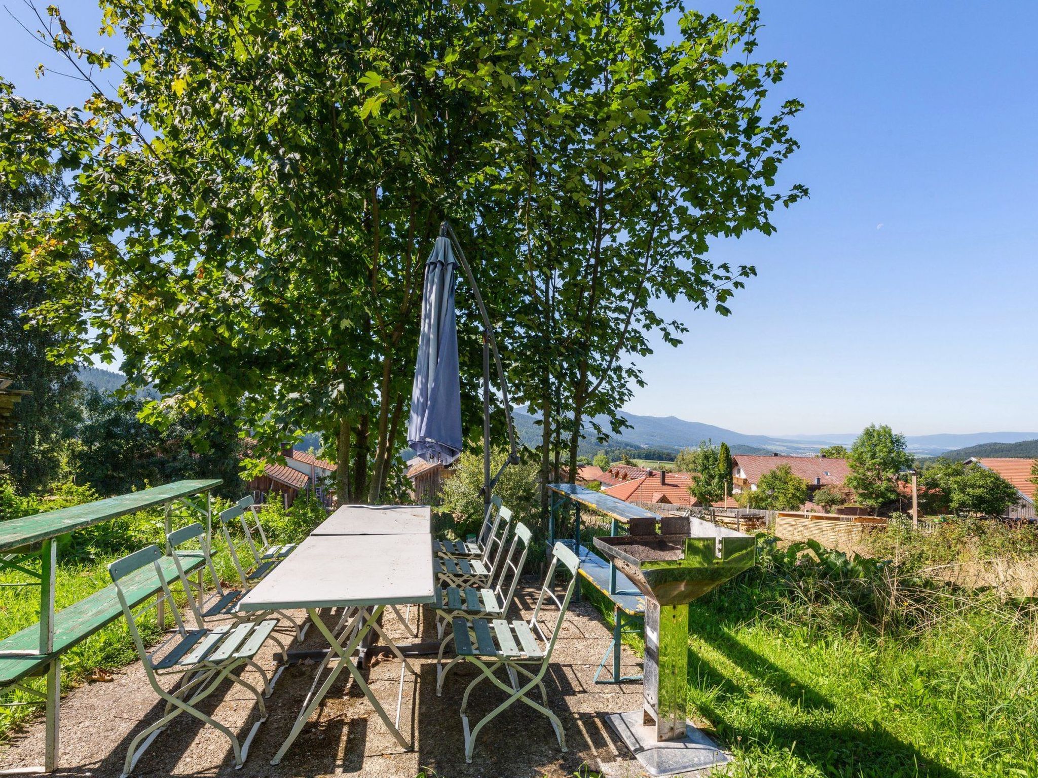 Geräumiges Ferienhaus mit Garten in Rittsteig - Outside