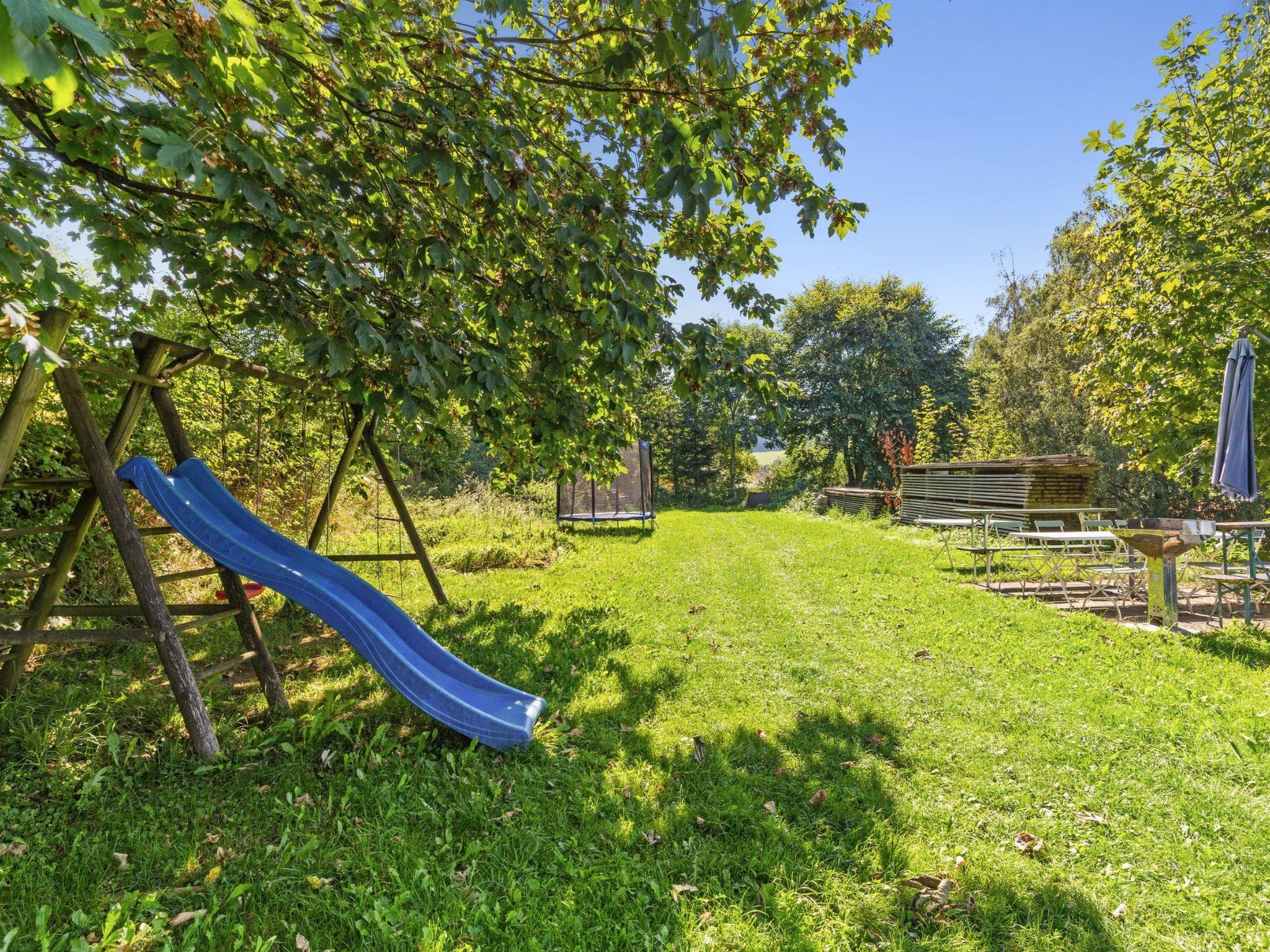 Geräumiges Ferienhaus mit Garten in Rittsteig - Outside