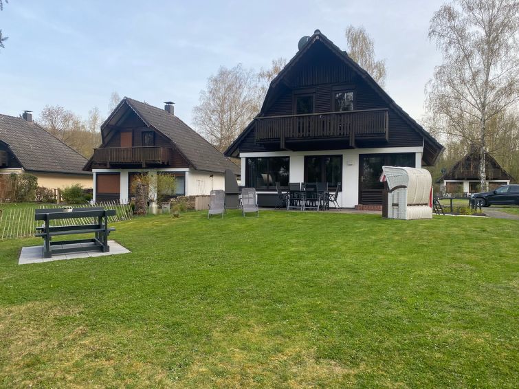 6-persoons vrijstaand vakantiehuis aan het meer in Frielendorf in Frielendorf