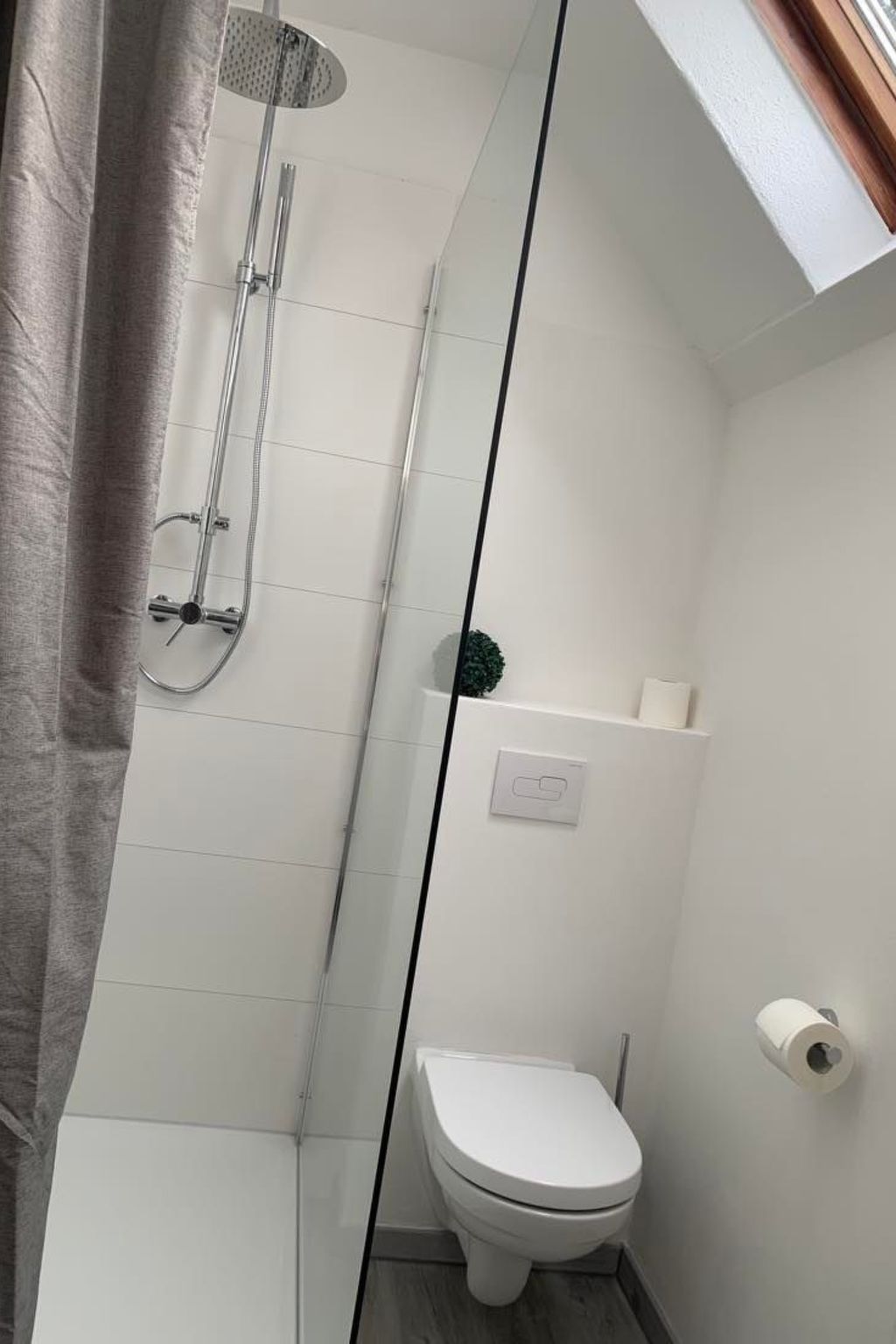 Idyllisches Ferienhaus mit Balkon und Garten-Binnen