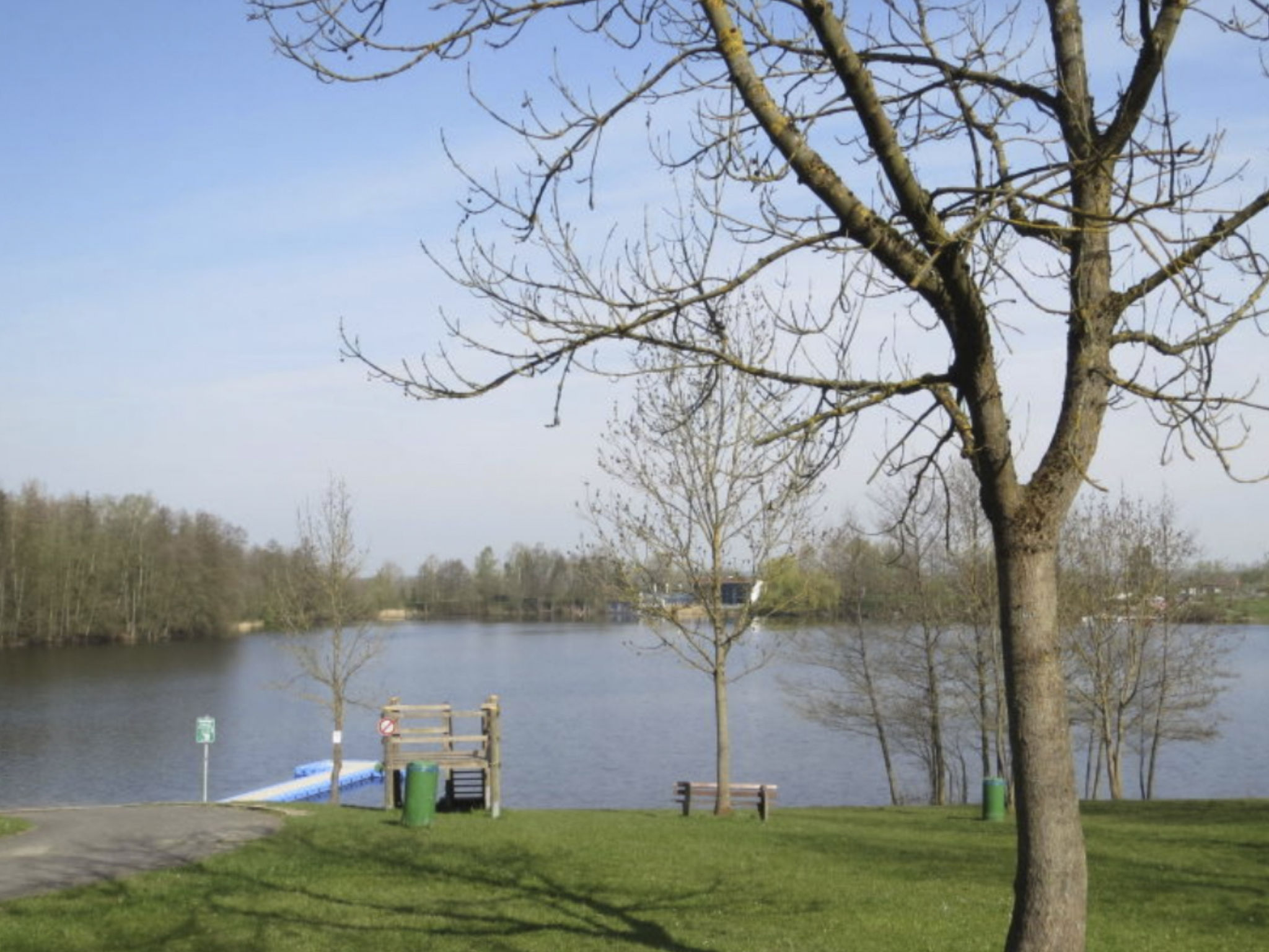 Idyllisches Ferienhaus mit Balkon und Garten-Binnen