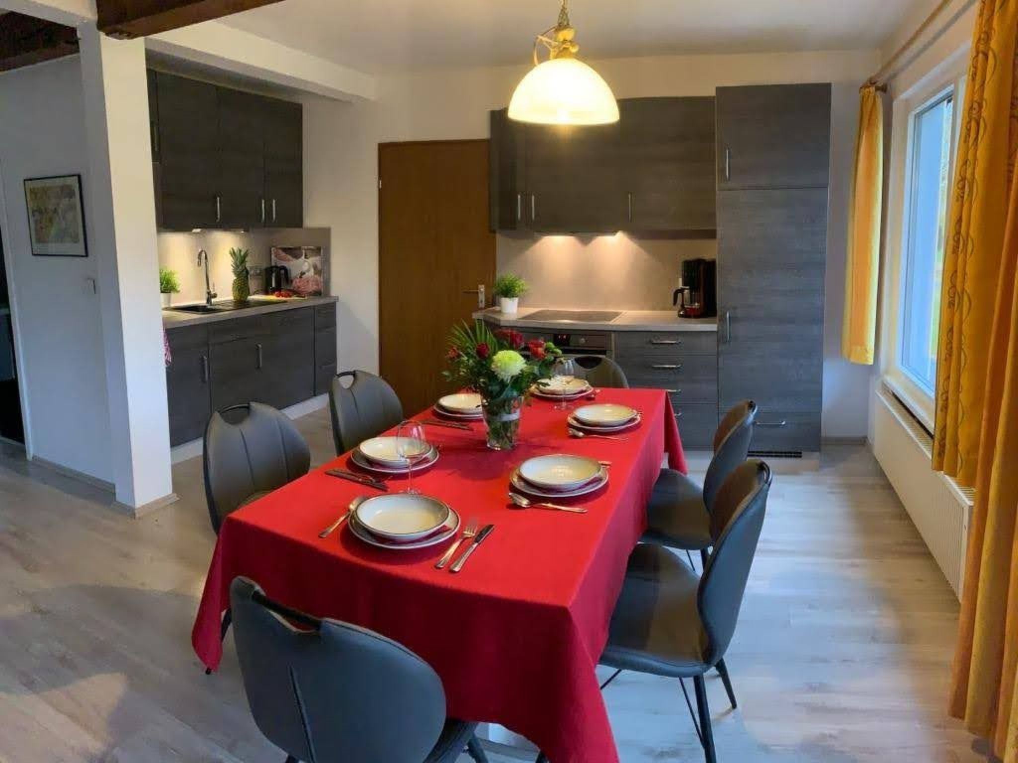 Modernes Ferienhaus unweit eines schönen Badesees