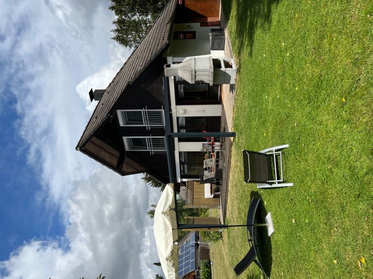 Familienfreundliches Haus mit großer Terrasse in Frielendorf