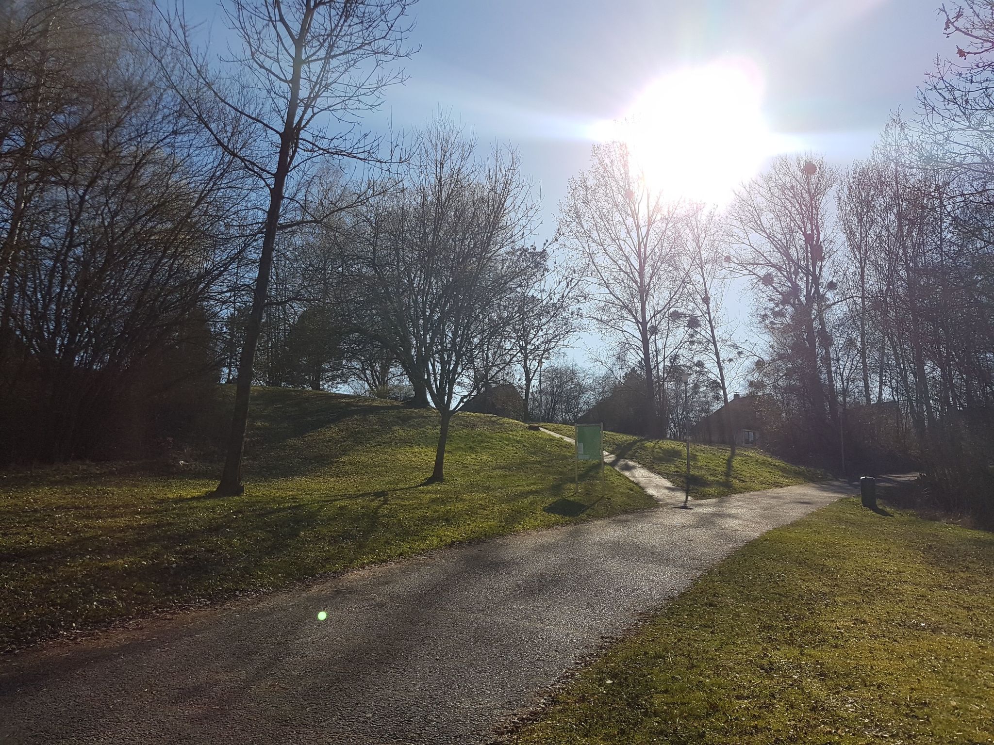 Familienfreundliches Haus mit großer Terrasse-Buiten