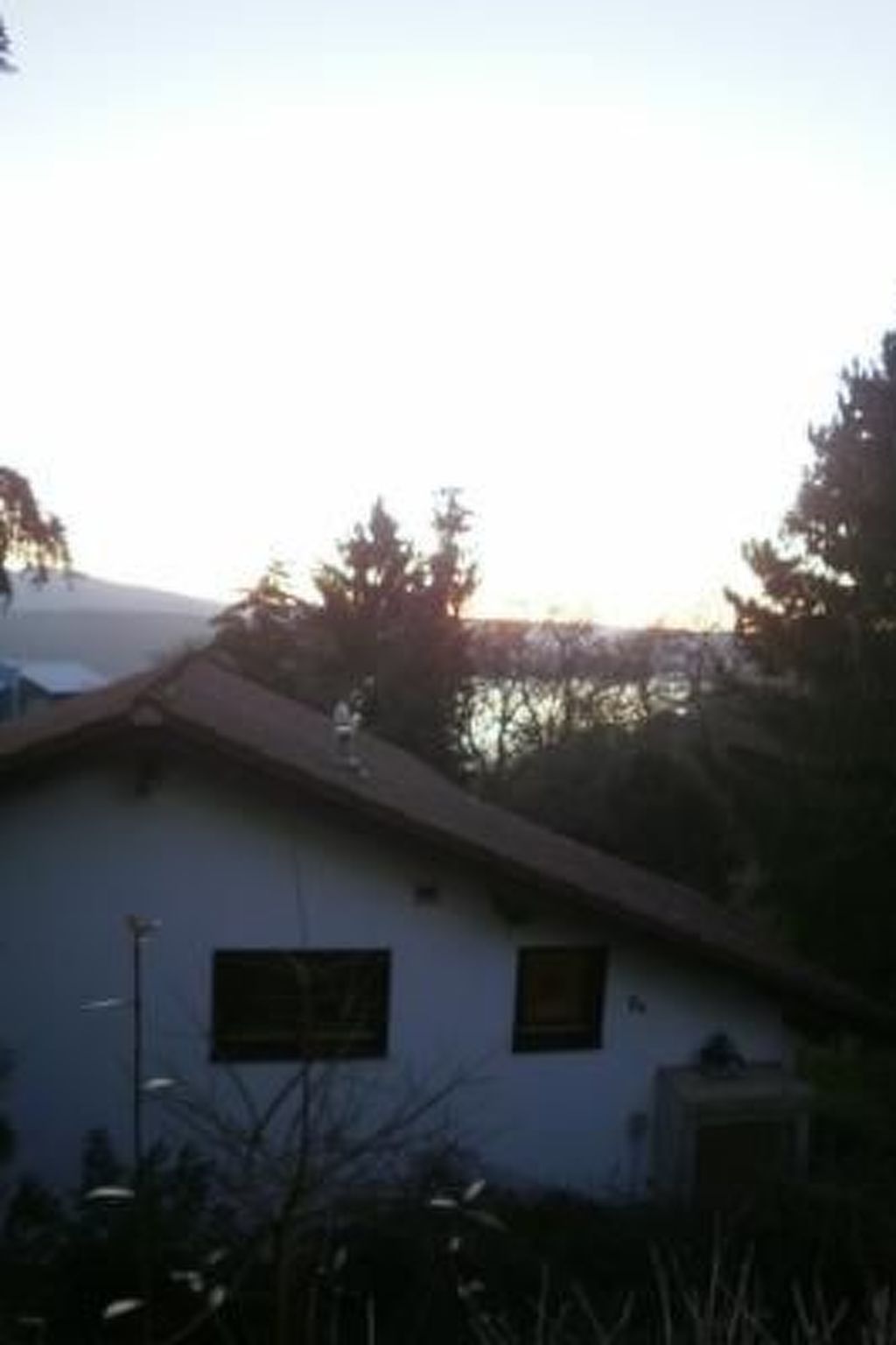 Schlossblick mit Teilseeblick-Drinnen