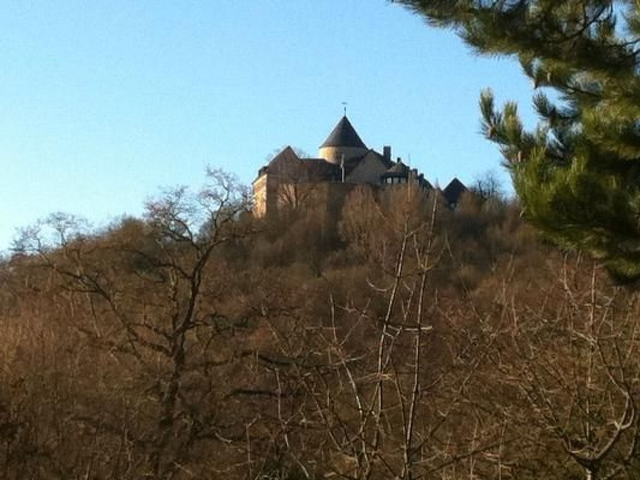 Schlossblick mit Teilseeblick-Drinnen