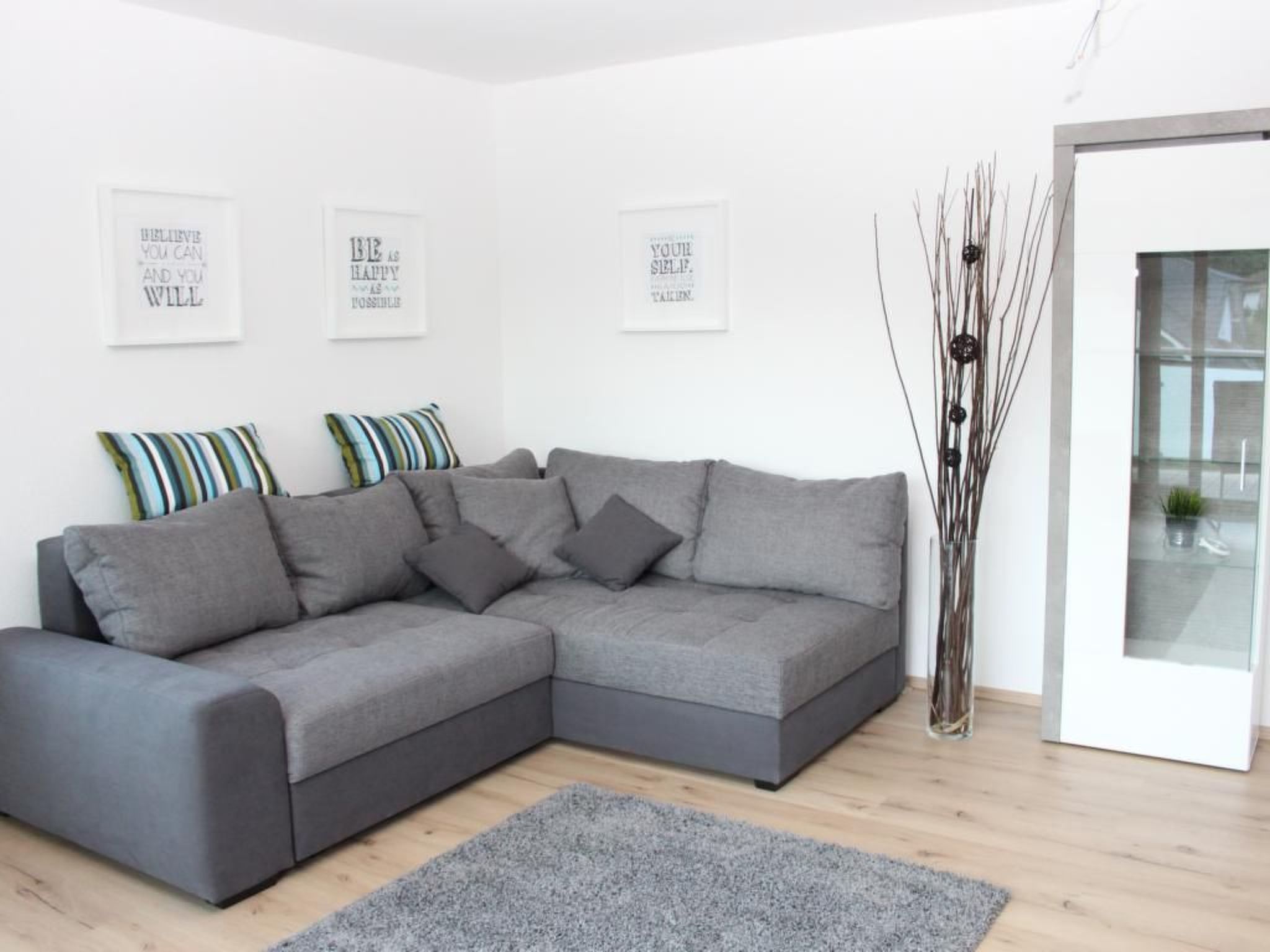 Larum-Image-tags.info