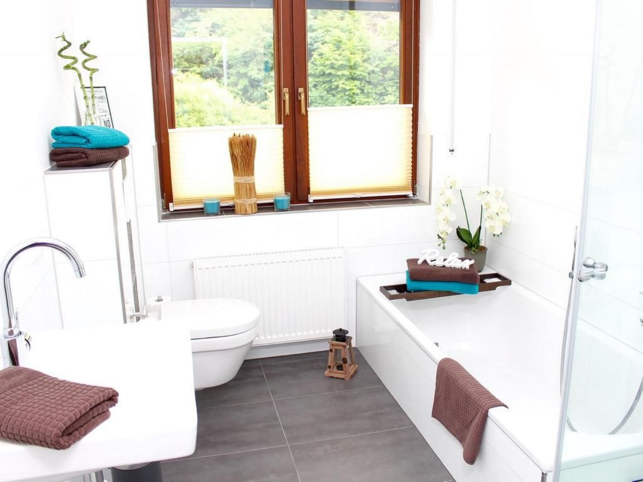 Larum-Image-tags.info