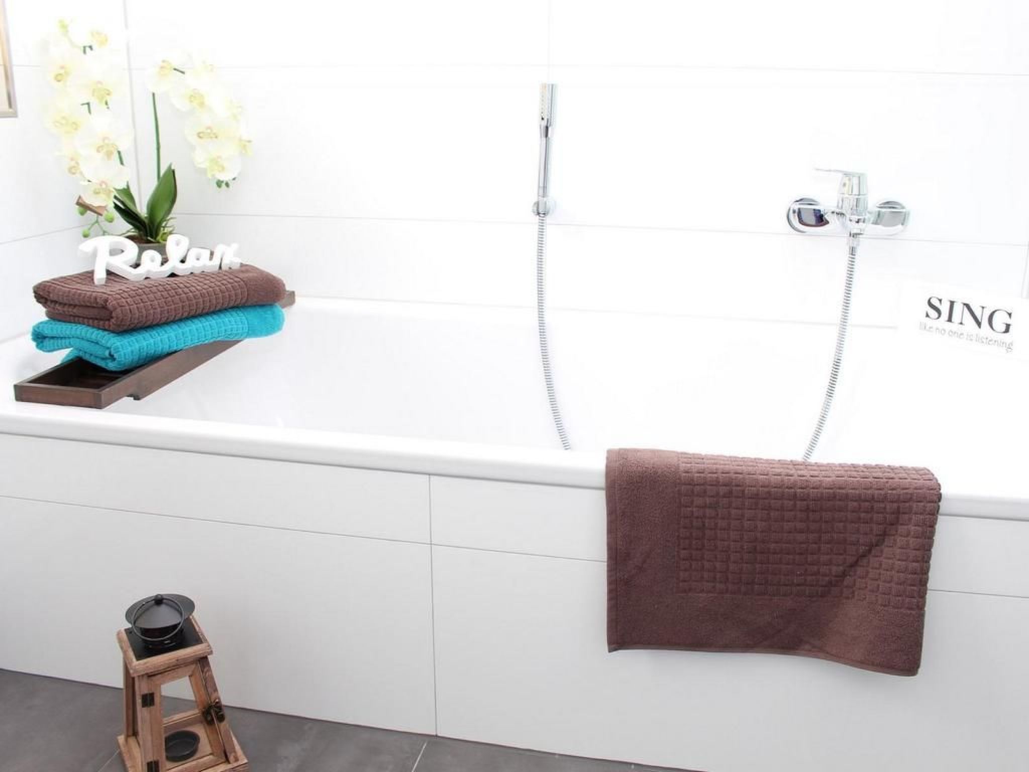 Larum-Image-tags.info