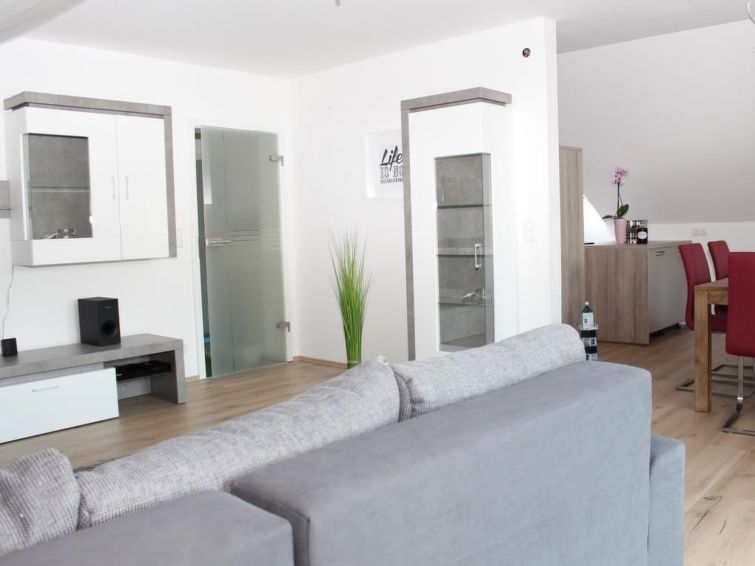 Nettes Ferienhaus in Hemfurth-Edersee mit Großer Terrasse