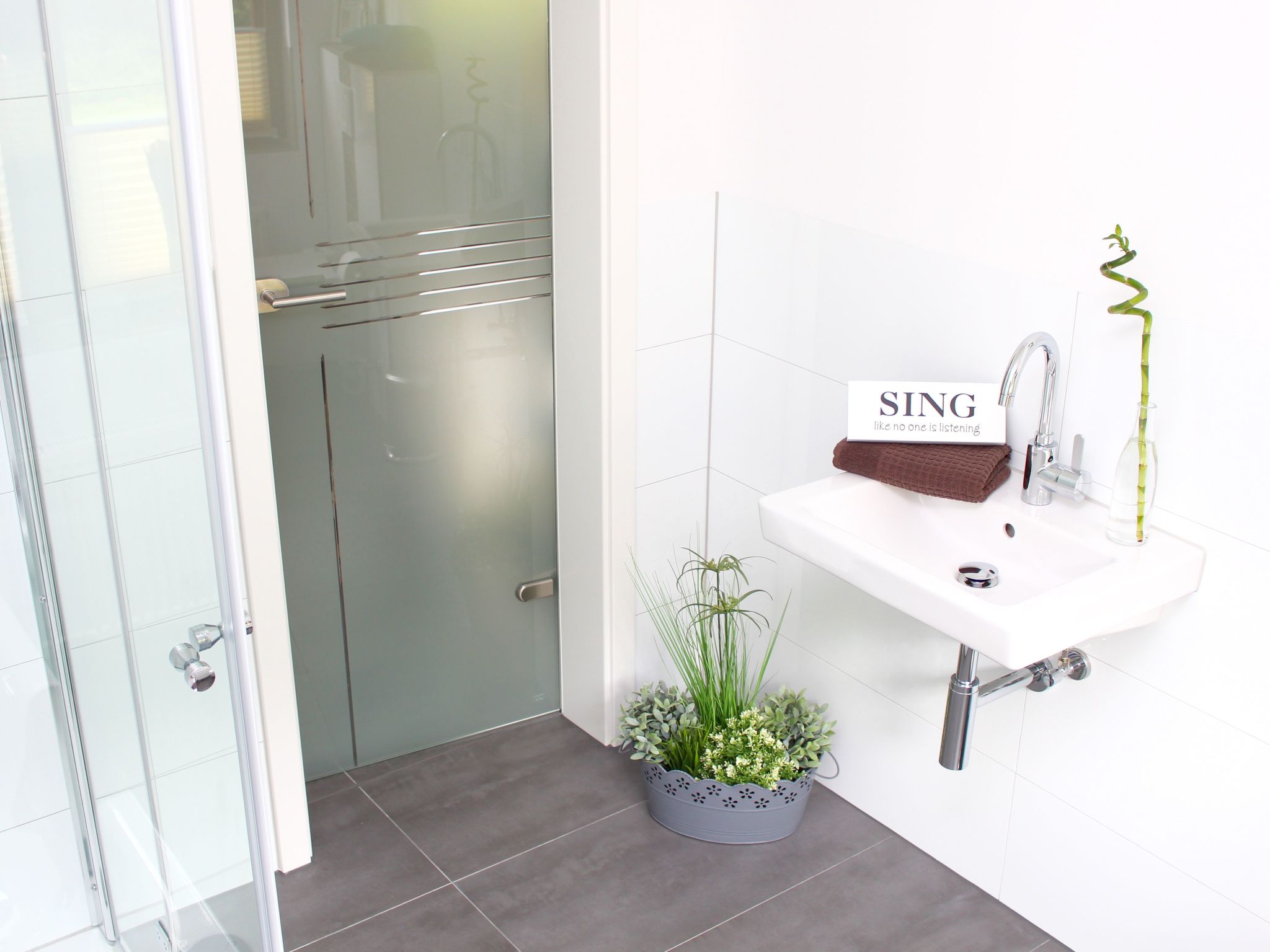 Nettes Ferienhaus in Hemfurth-Edersee mit Großer Terrasse-Image-tags.info