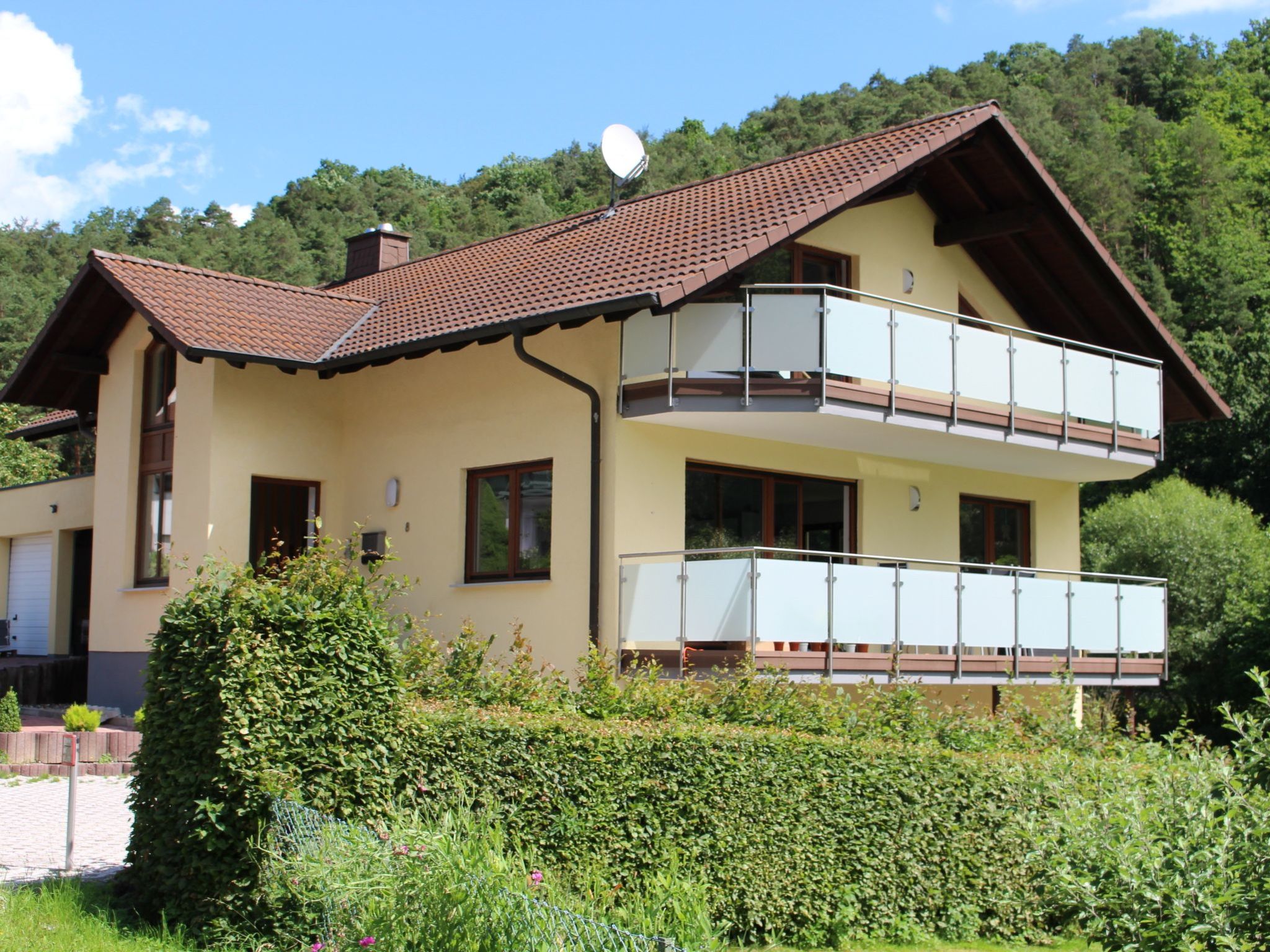 Nettes Ferienhaus in Hemfurth-Edersee mit Großer Terrasse-Image-tags.info