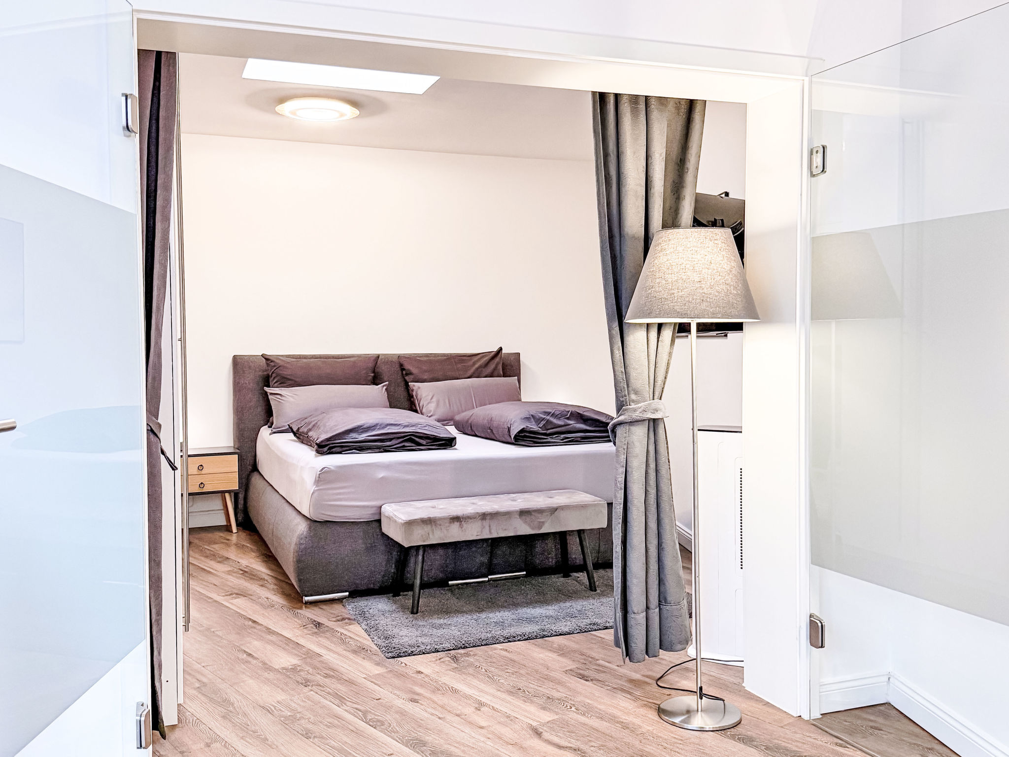 Appartement Exklusives Loft im Herzen von Düsseldorf – Chambre, photo 69 sur 75