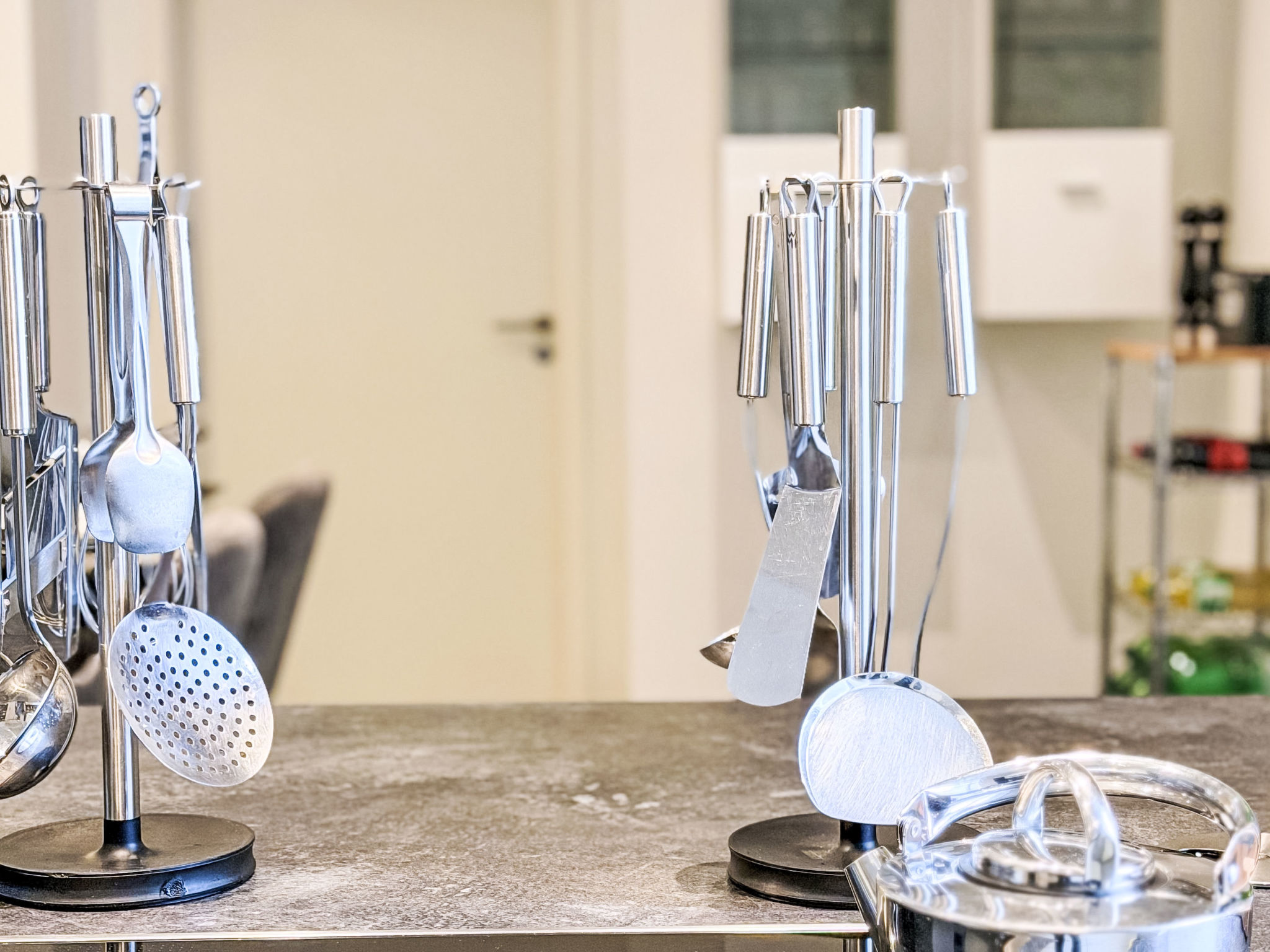 Appartement Exklusives Loft im Herzen von Düsseldorf – Cuisine et coin repas, photo 14 sur 75