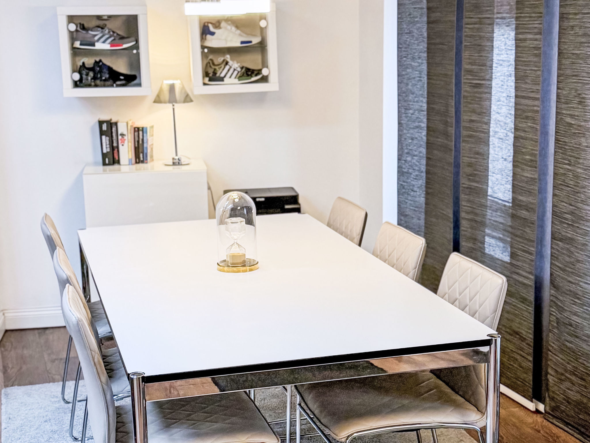 Appartement Exklusives Loft im Herzen von Düsseldorf – Cuisine et coin repas, photo 44 sur 75