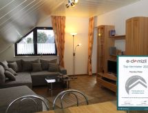 Lichte 2-kamerwoning met balkon nabij centrum Oberhausen - thumbnail 2