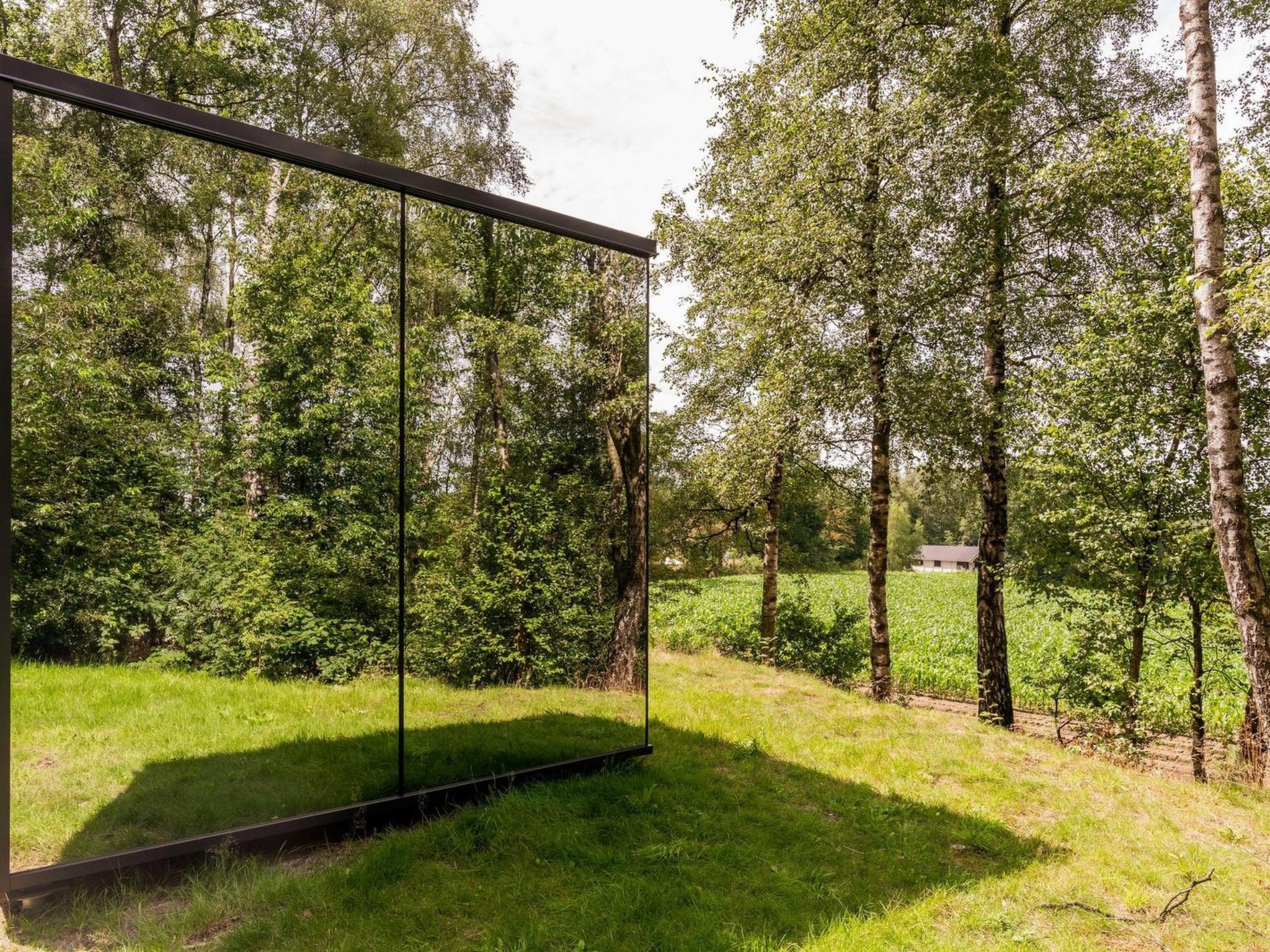 "Wilsumer Berge Resort - ÖÖD Suite", chalet 1-kamer 25 m2, op de begane grond. Het objekt is geschikt voor 2 volwassenen. 1 kamer met 1 2-pers bed. Douche/WC. Terras 15 m2. Ter beschikking: Internet..