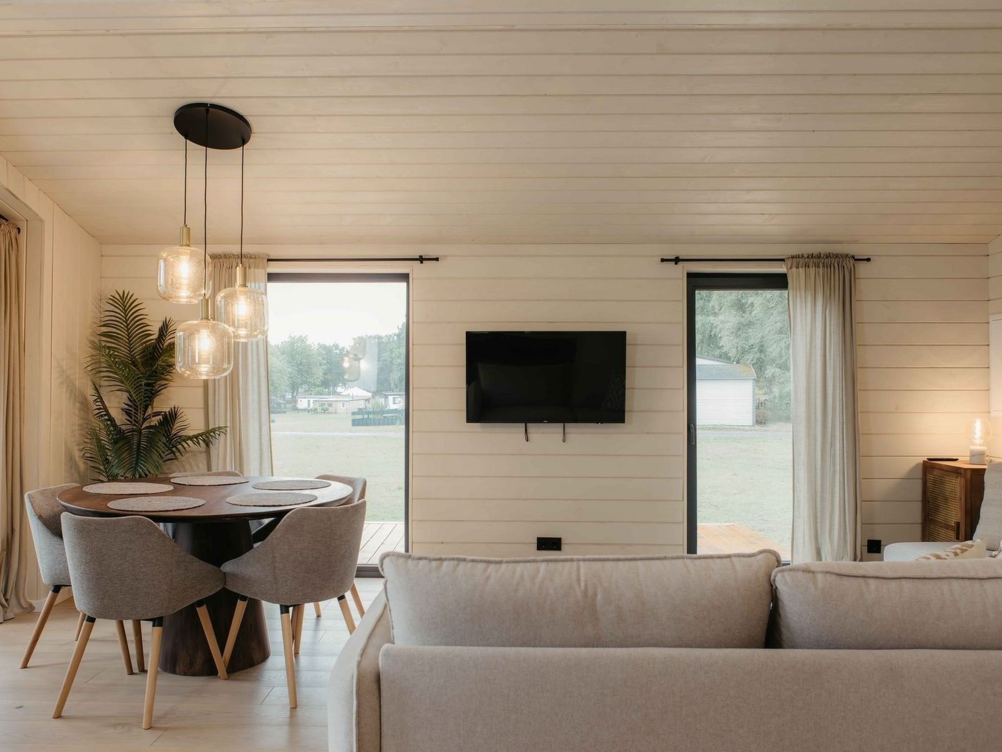 Wilsumer Berge Resort - Beach Side Scandi hottub - Drinnen