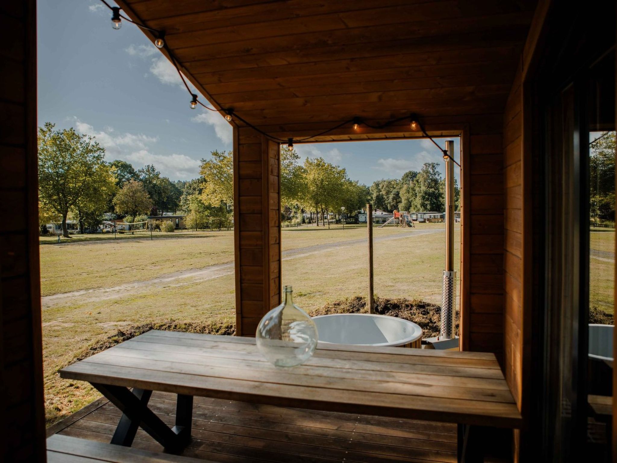 Wilsumer Berge Resort - Lake House Scandi hottub - Draußen
