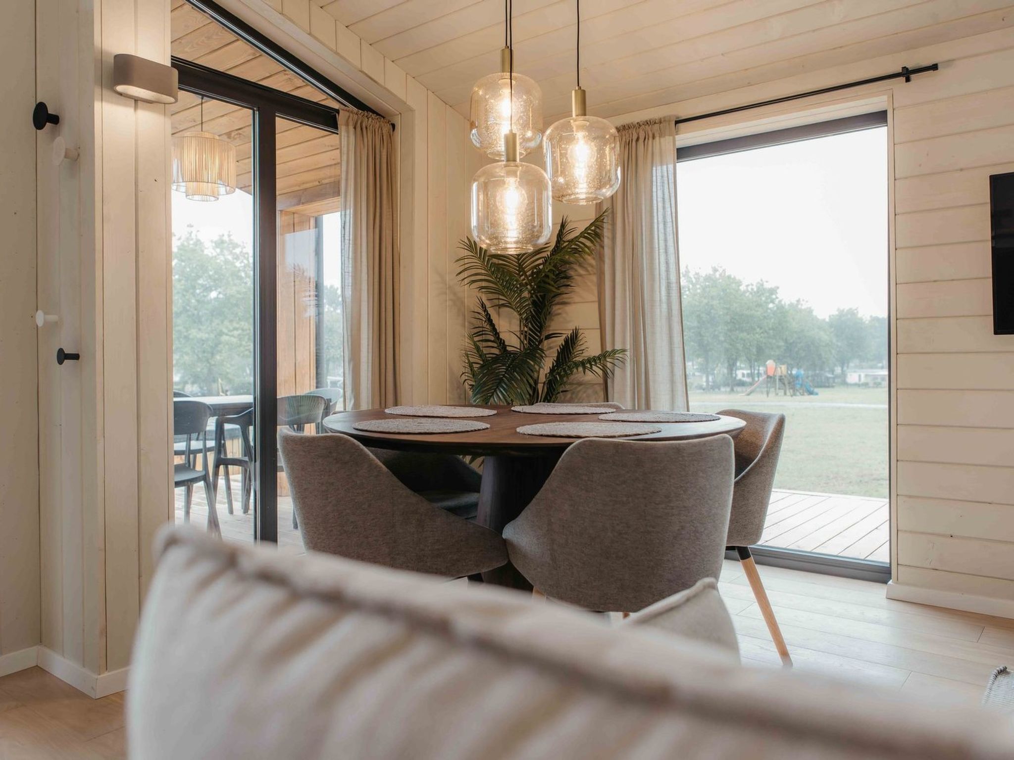 Wilsumer Berge Resort -Panorama Lake scandi hottub - Draußen