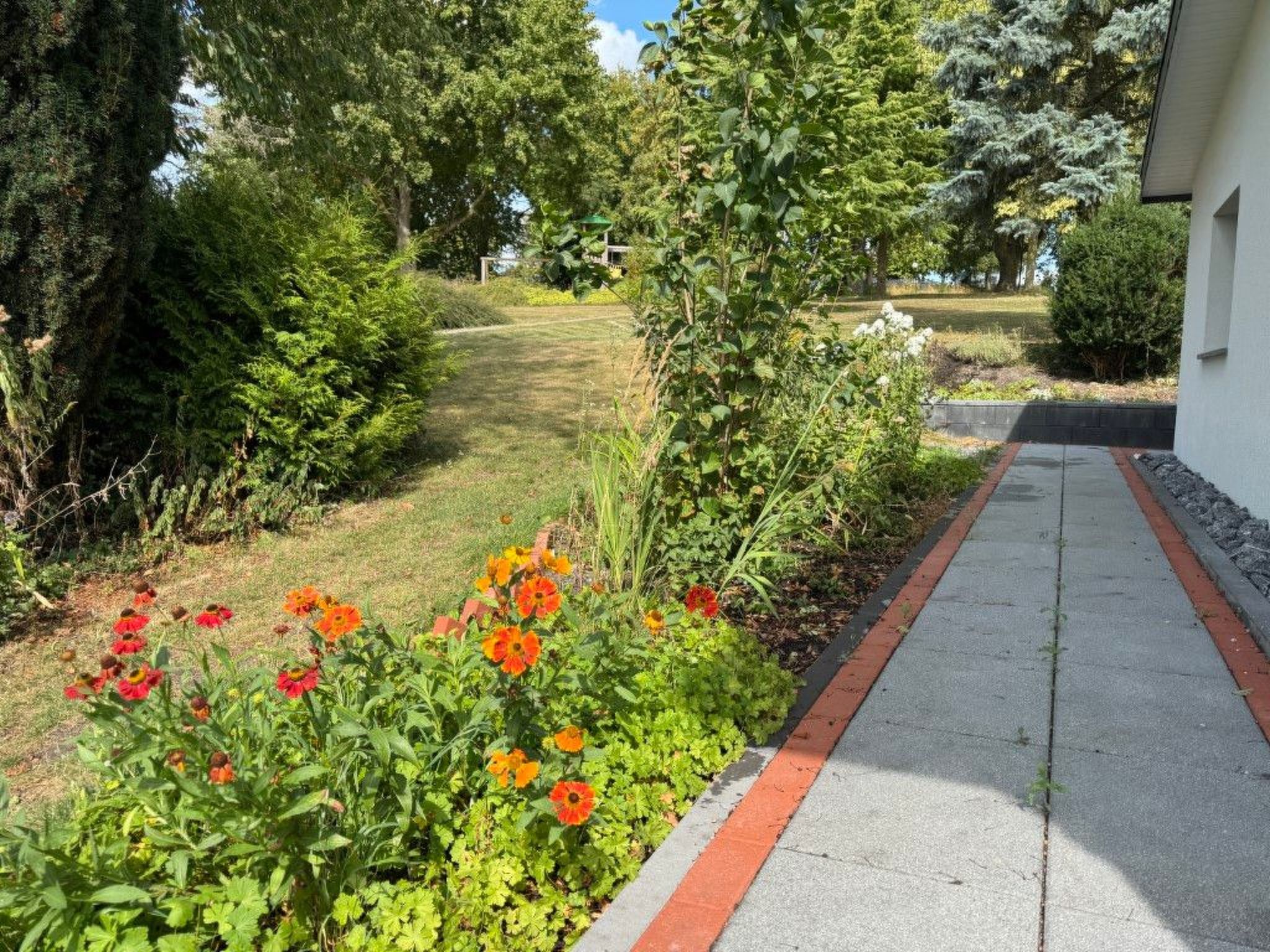 Feriendorf E44-Drinnen