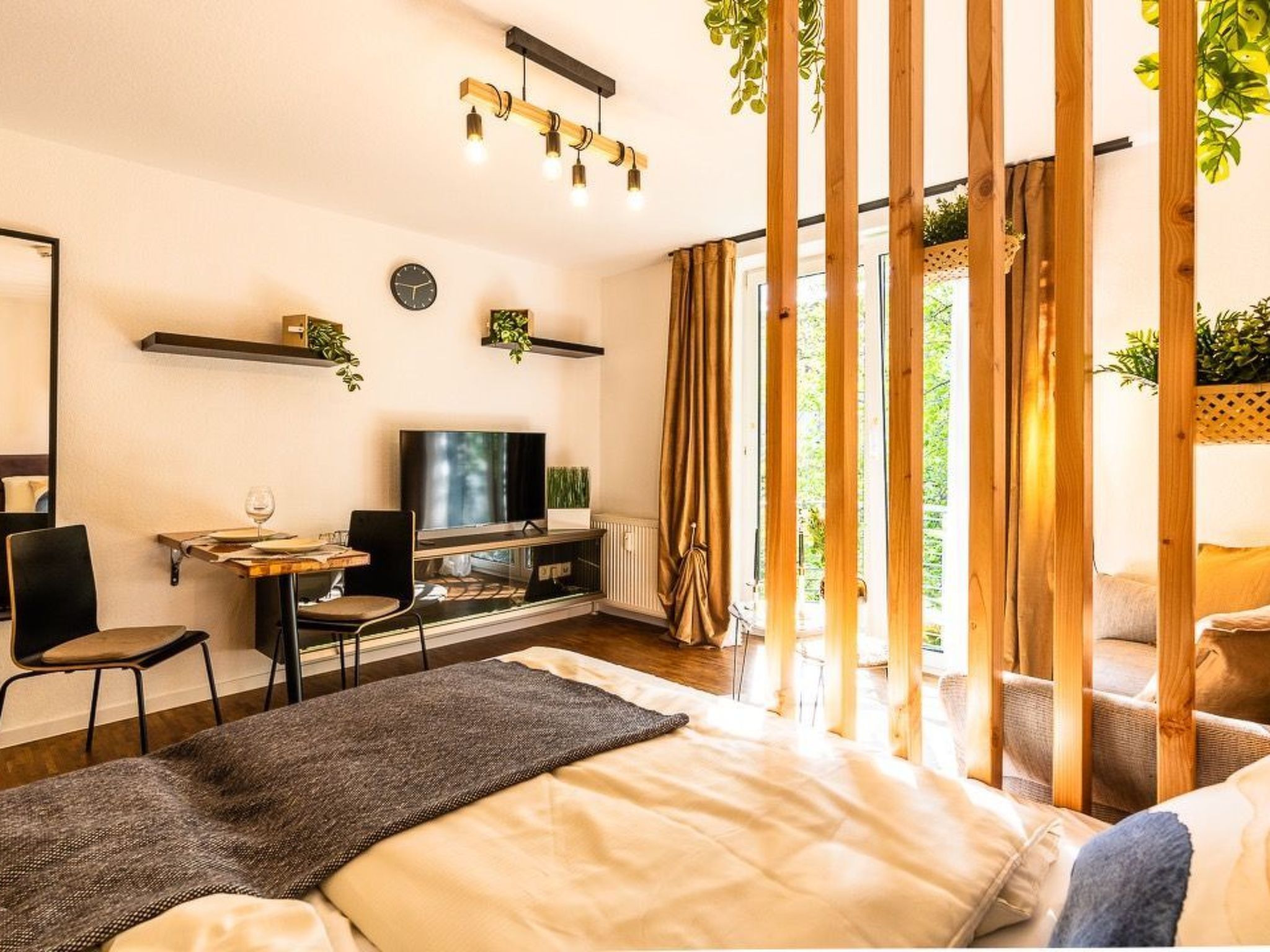 Black Mirror-Image-tags.info