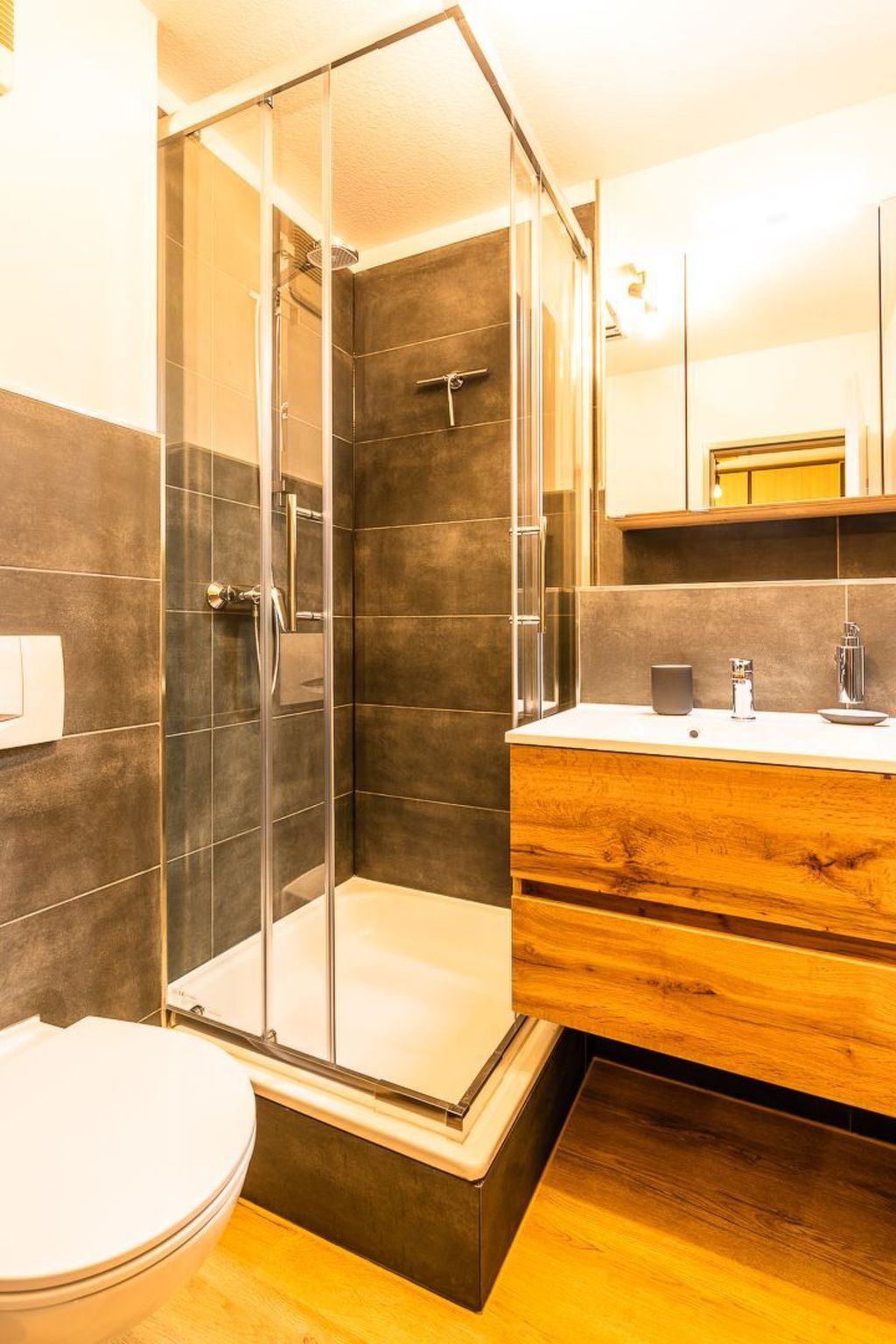 Black Mirror-Image-tags.info